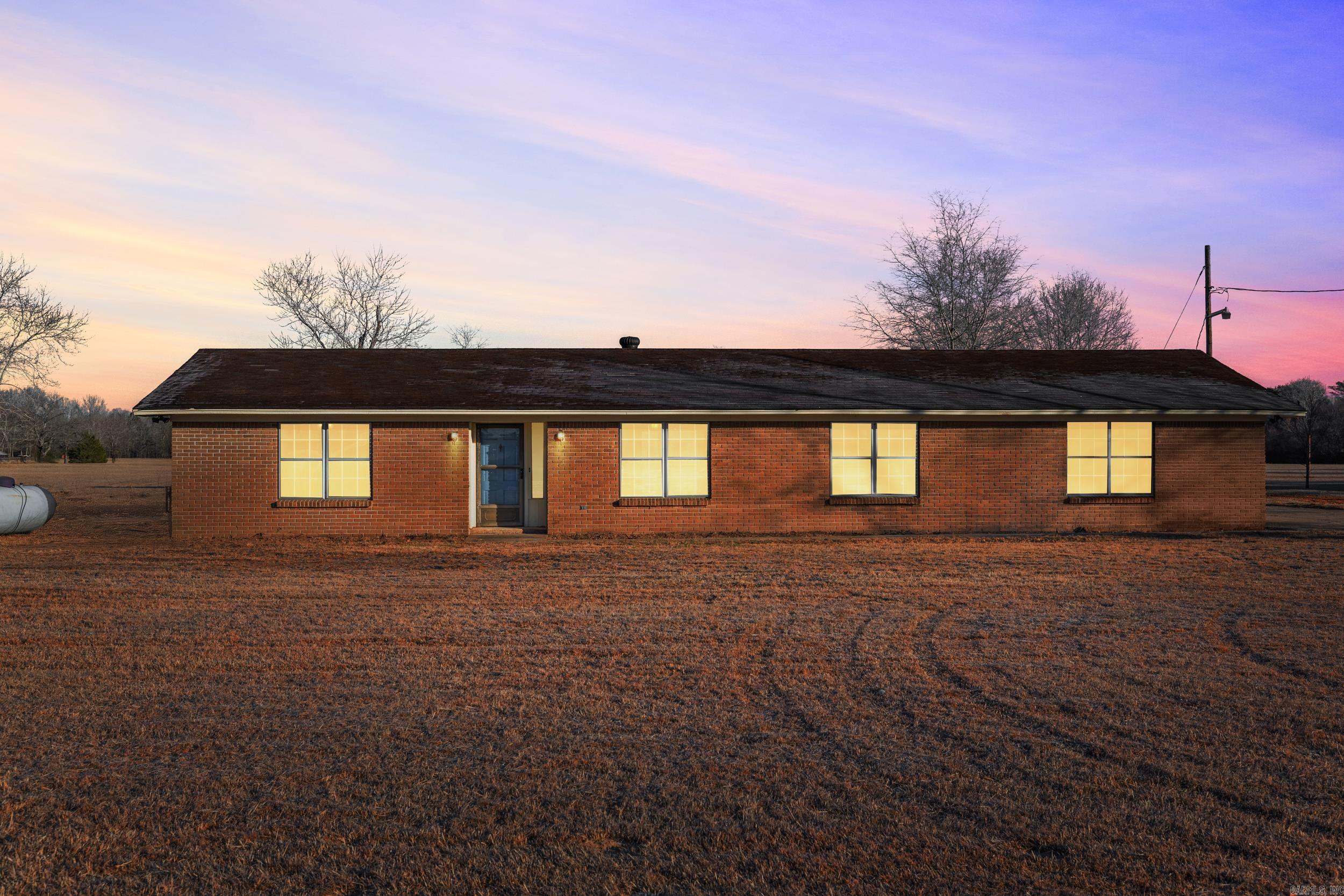 102 Bethlehem  Austin, AR