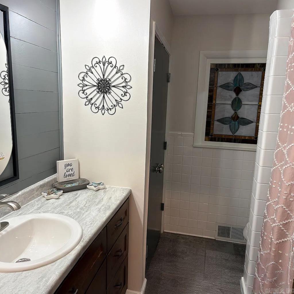 511 N 2nd St  Paragould, AR