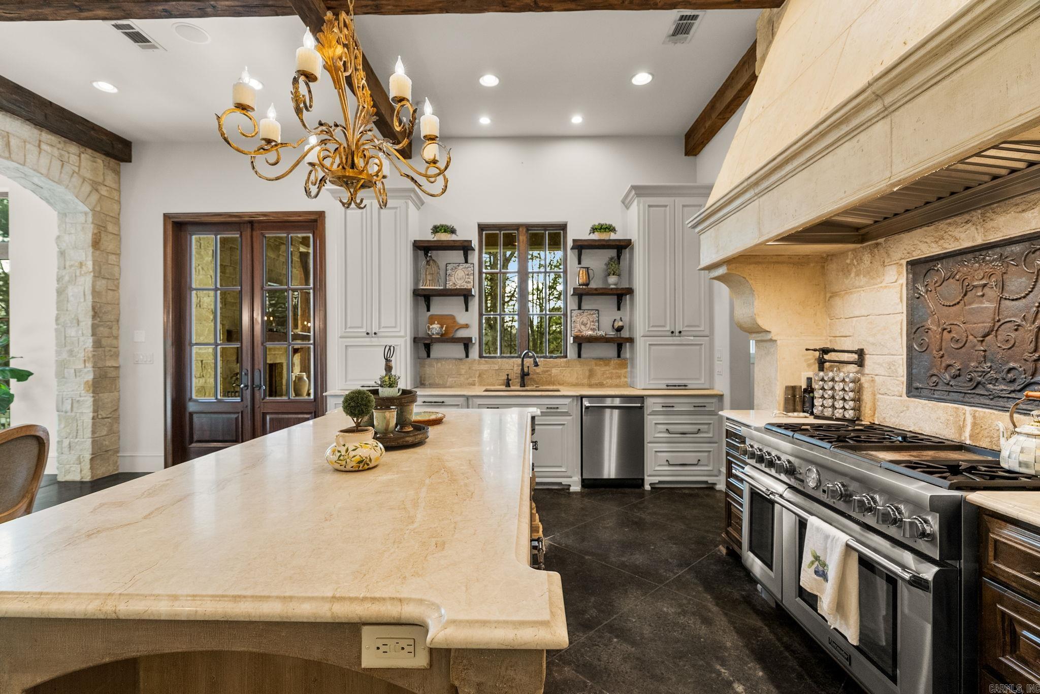 19 Cravache Court  Little Rock, AR