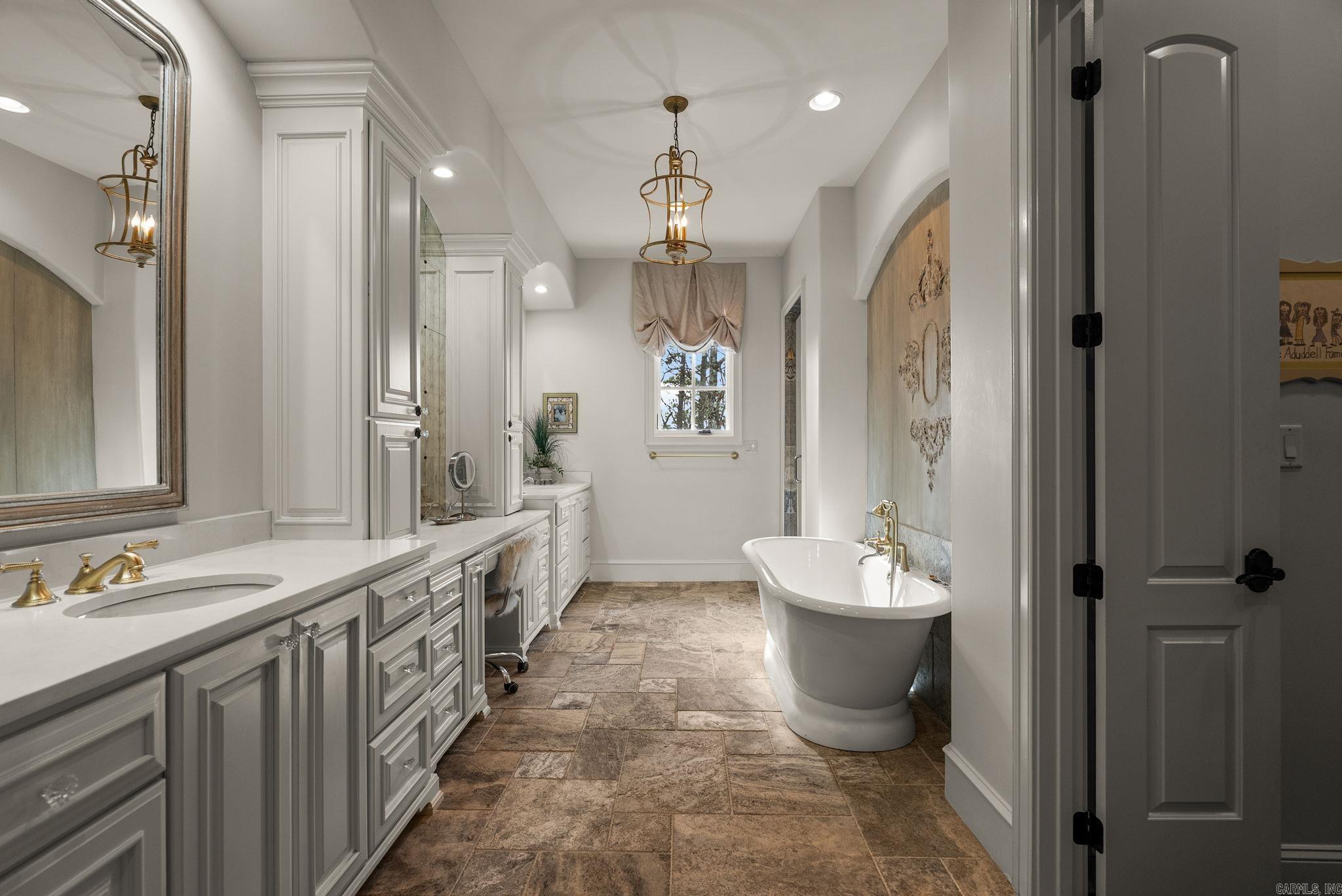 19 Cravache Court  Little Rock, AR