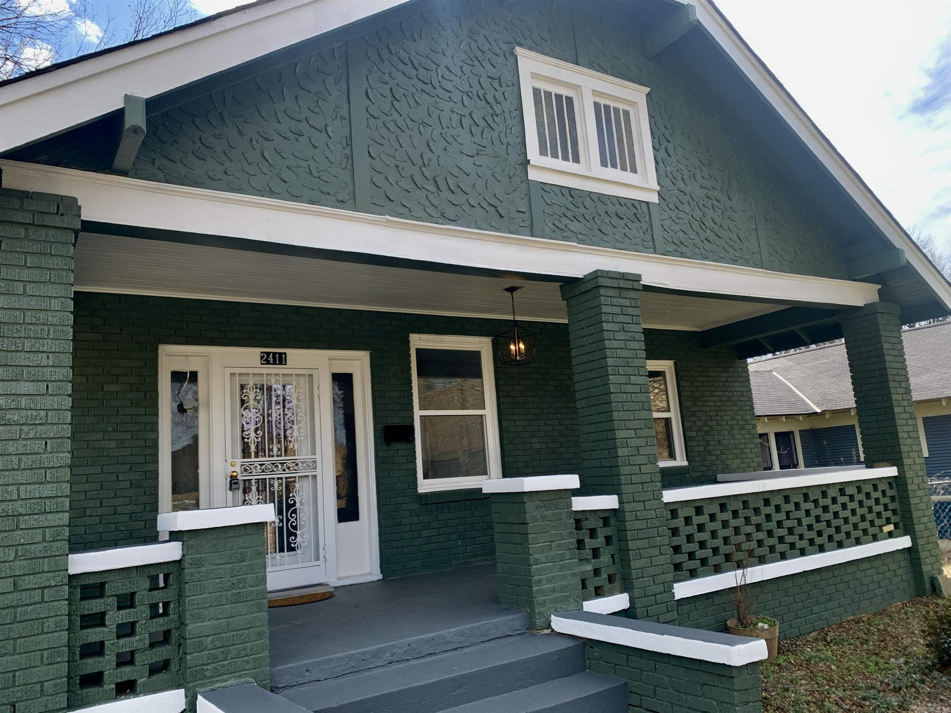 2411 W 16th  Little Rock, AR