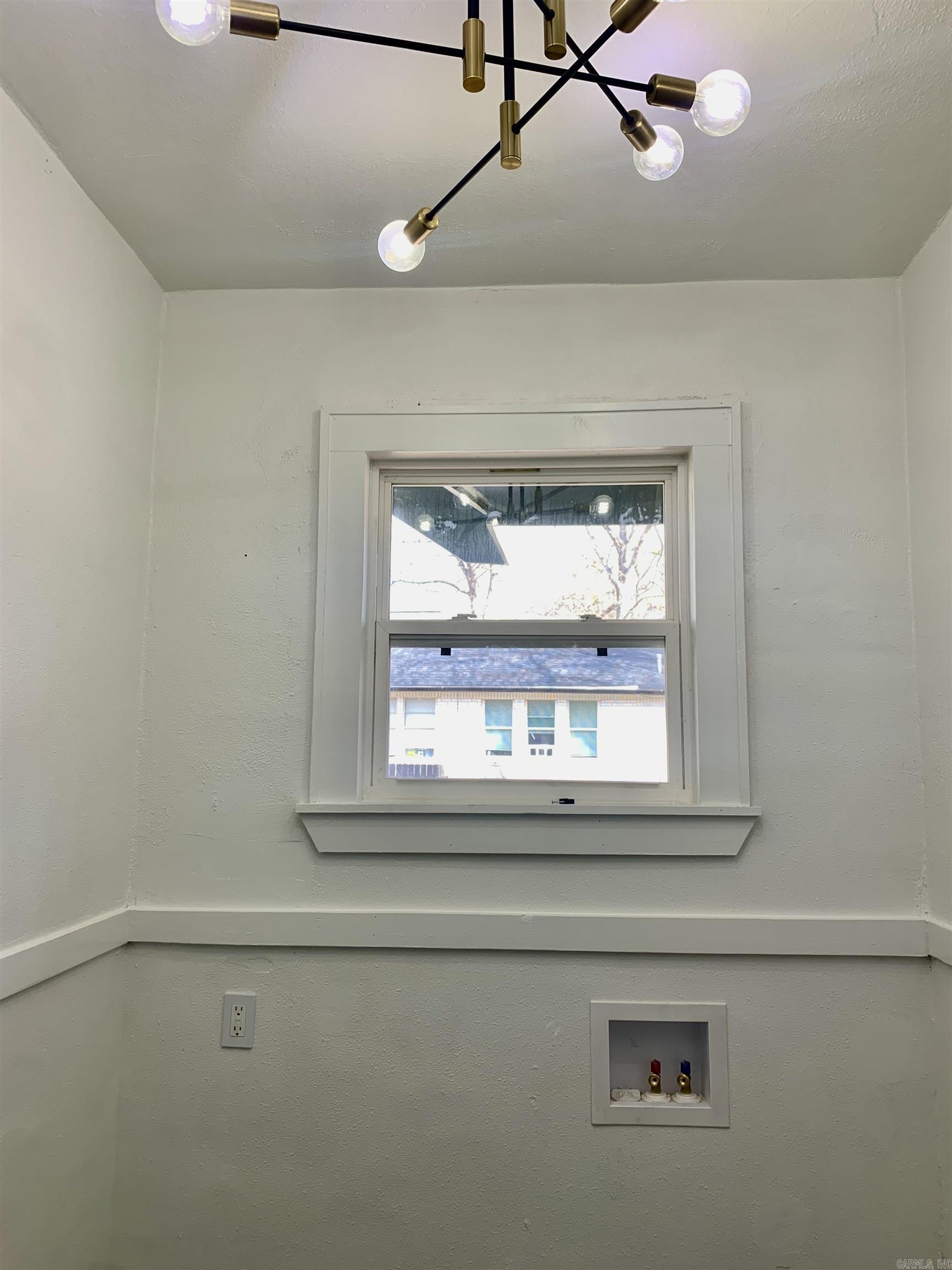 2411 W 16th  Little Rock, AR