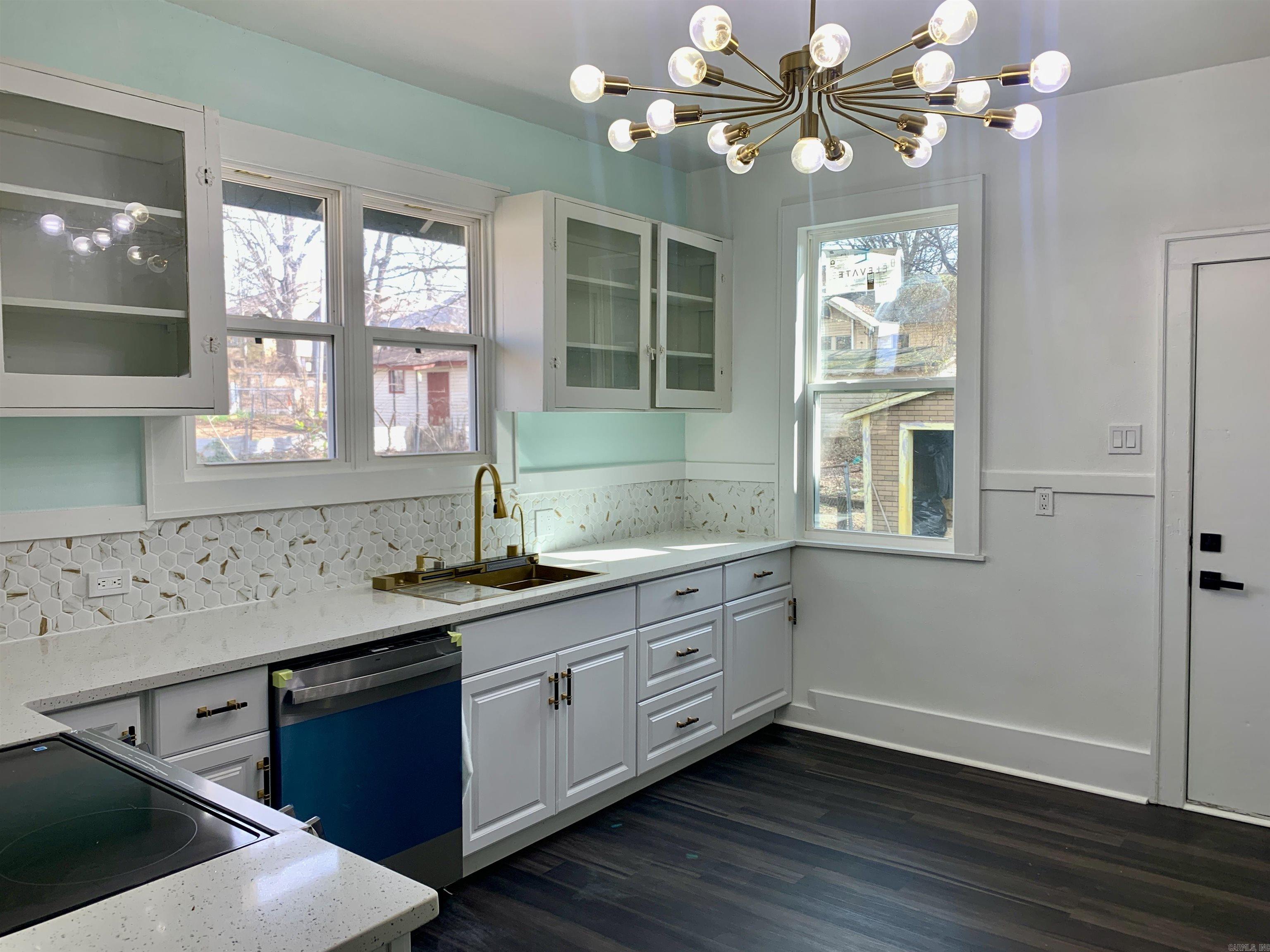 2411 W 16th  Little Rock, AR