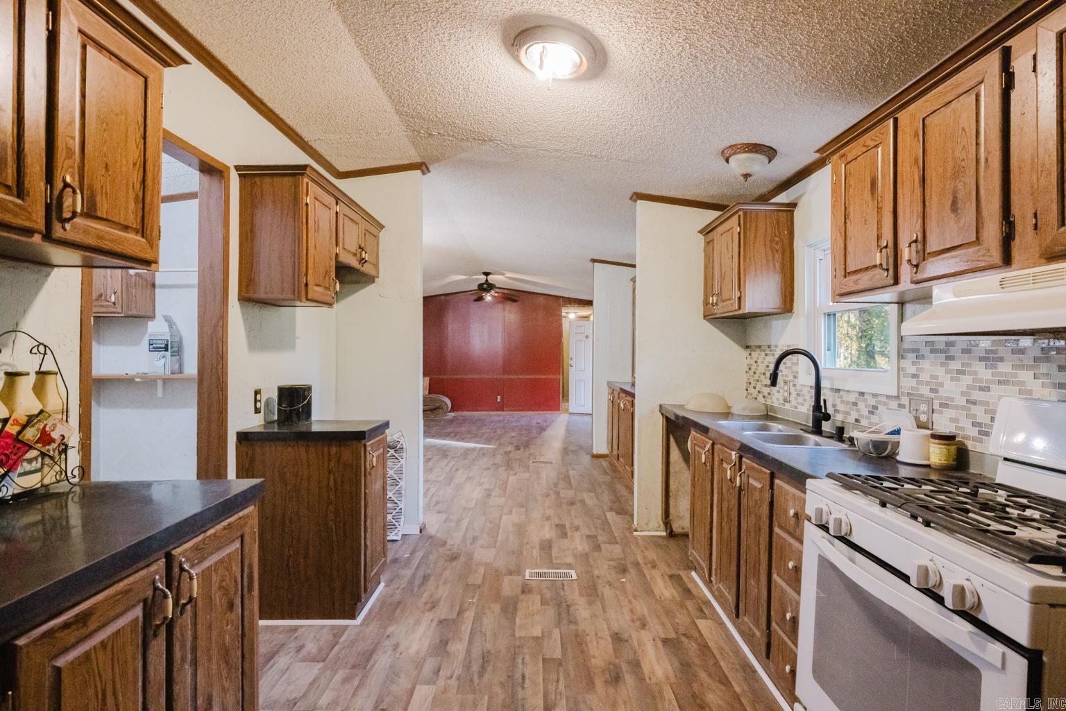 8718 Amber  Alexander, AR