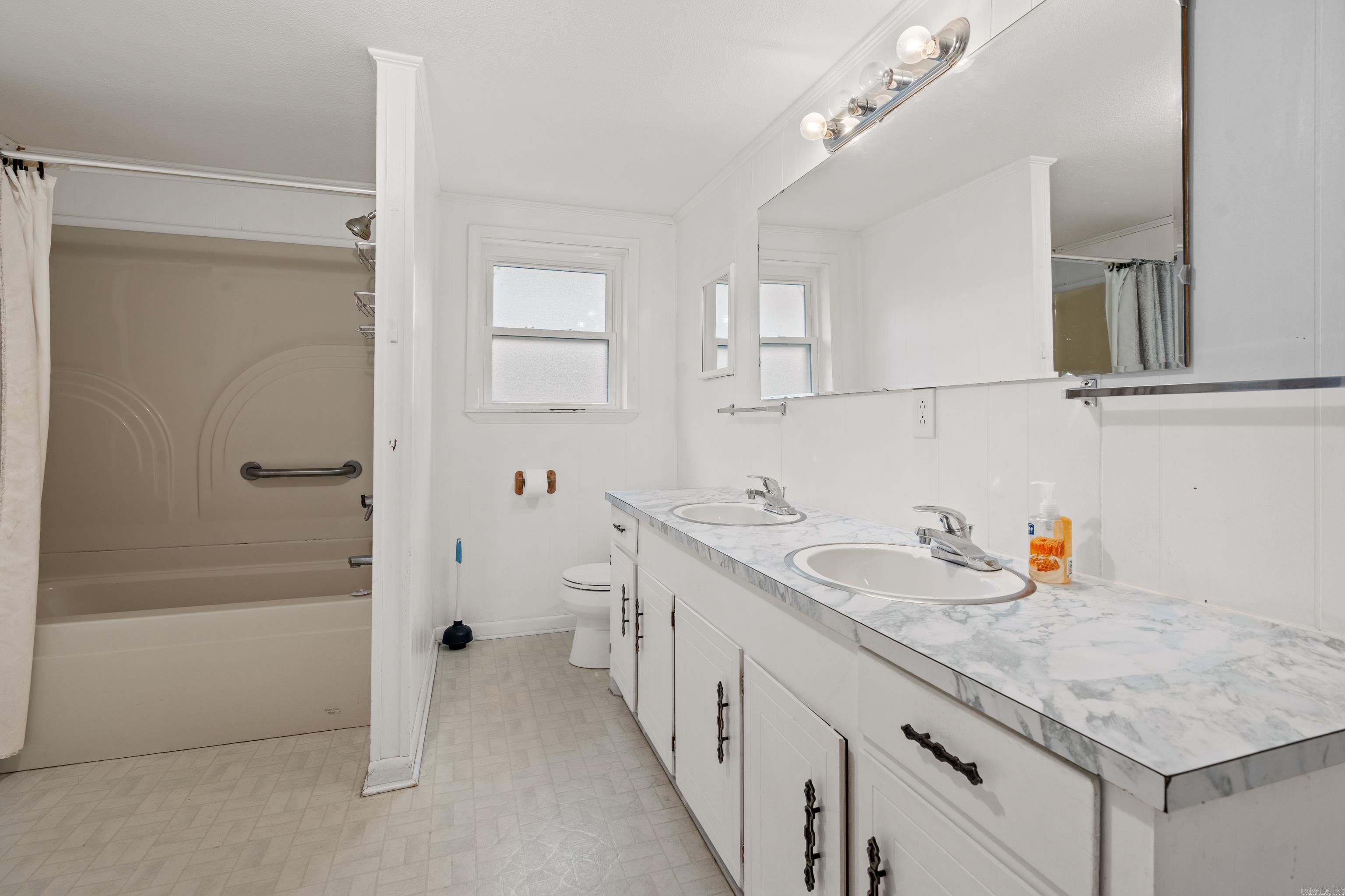 3370 Airport  Pearcy, AR