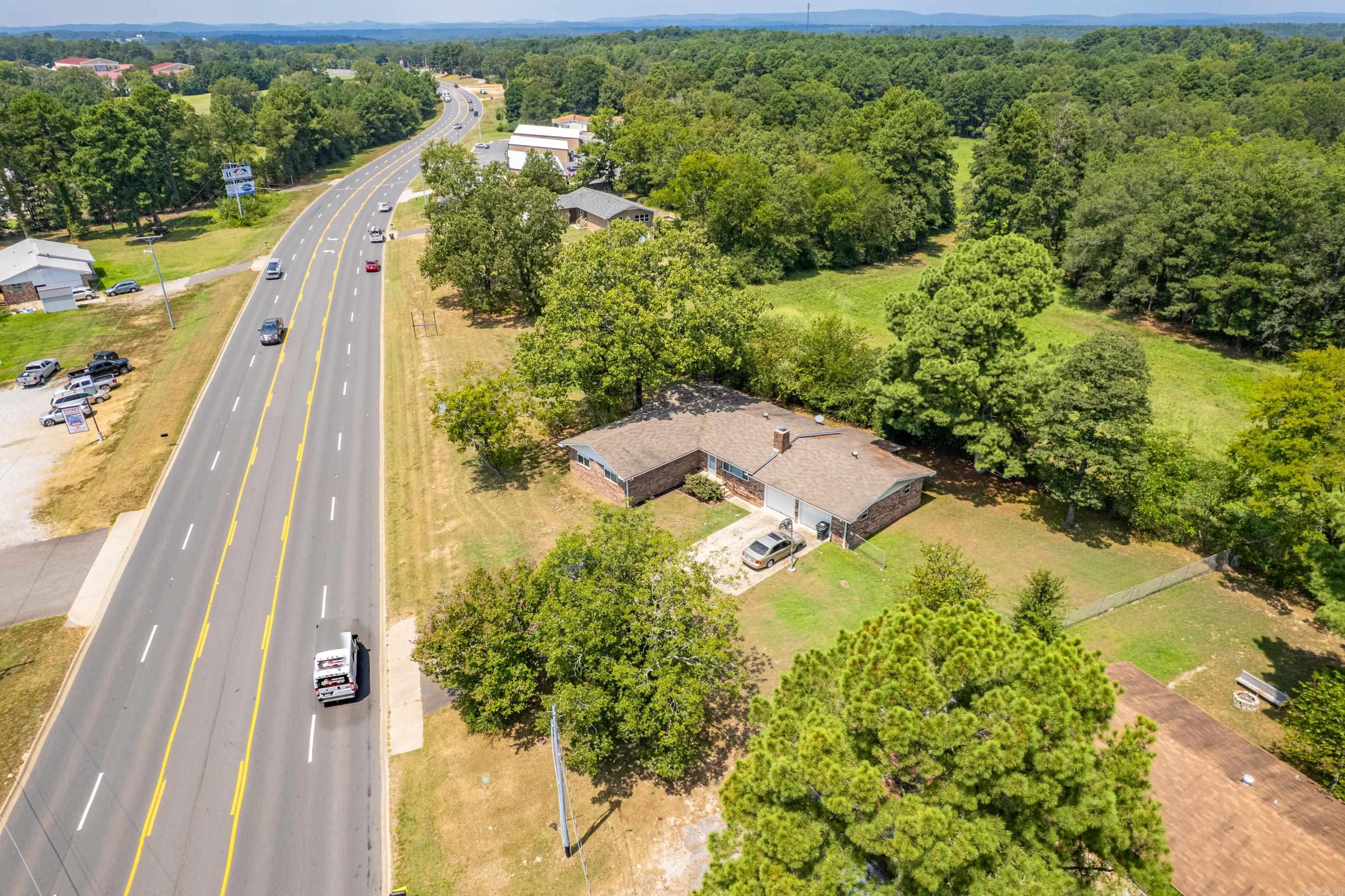 3370 Airport  Pearcy, AR