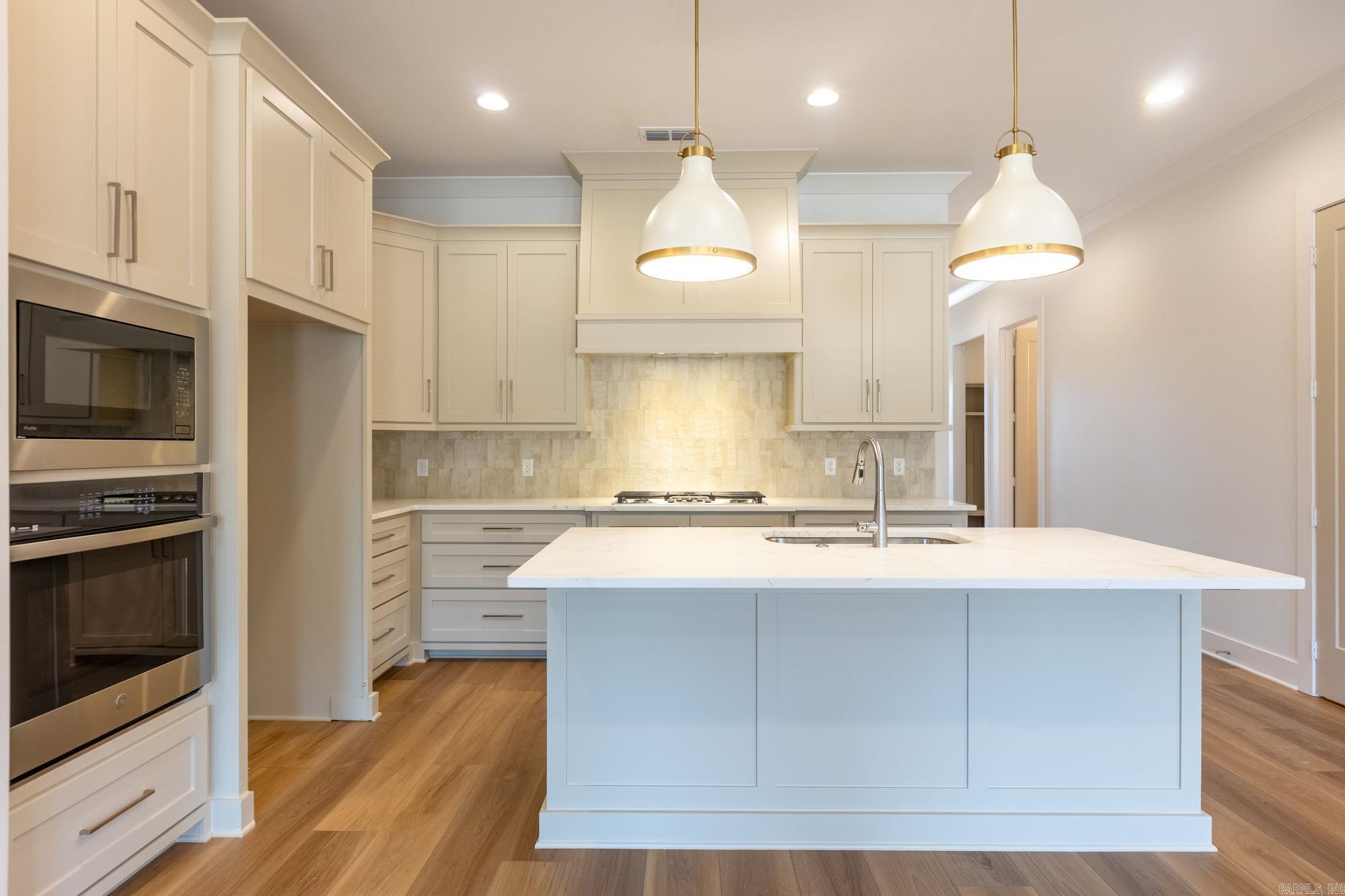 18 Mountain Brook Road Little Rock, AR 72223