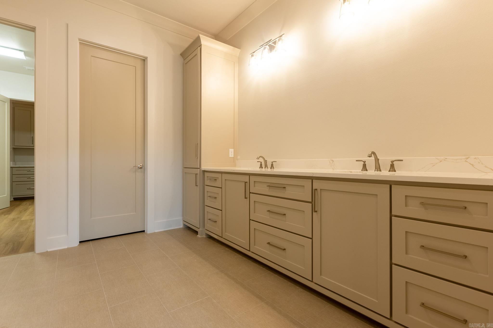 18 Mountain Brook Road Little Rock, AR 72223