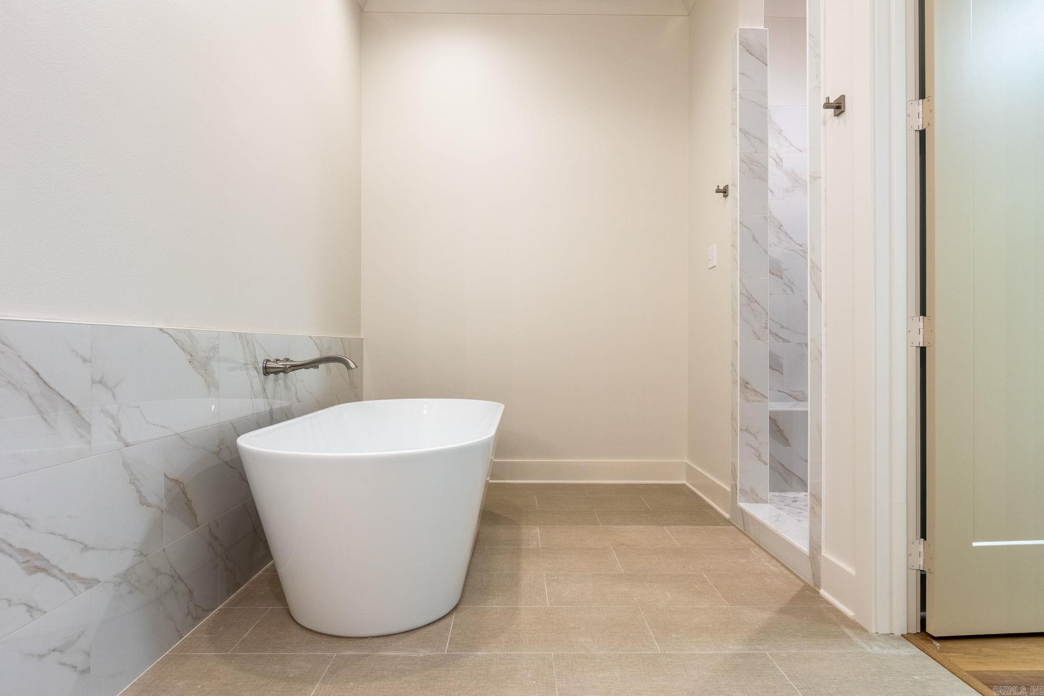 18 Mountain Brook Road Little Rock, AR 72223