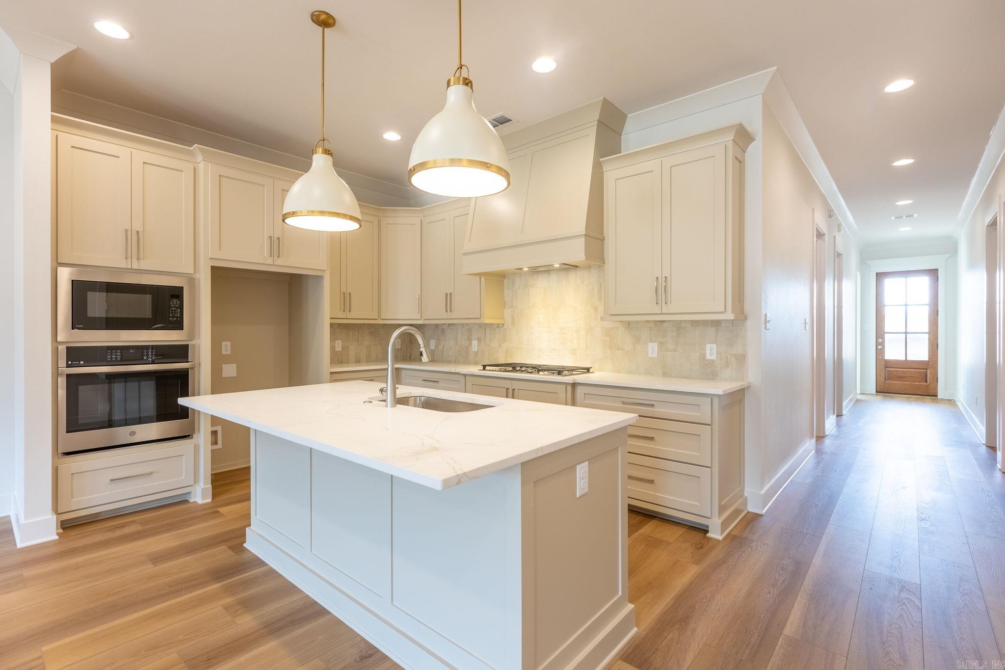 18 Mountain Brook Road Little Rock, AR 72223