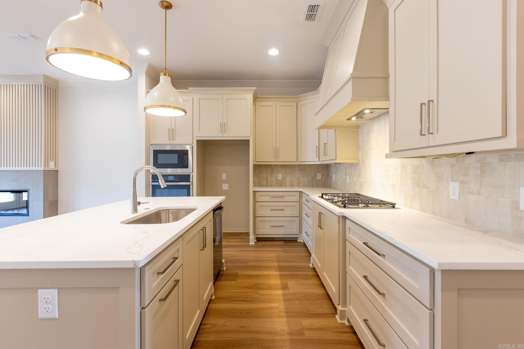 18 Mountain Brook Road Little Rock, AR 72223