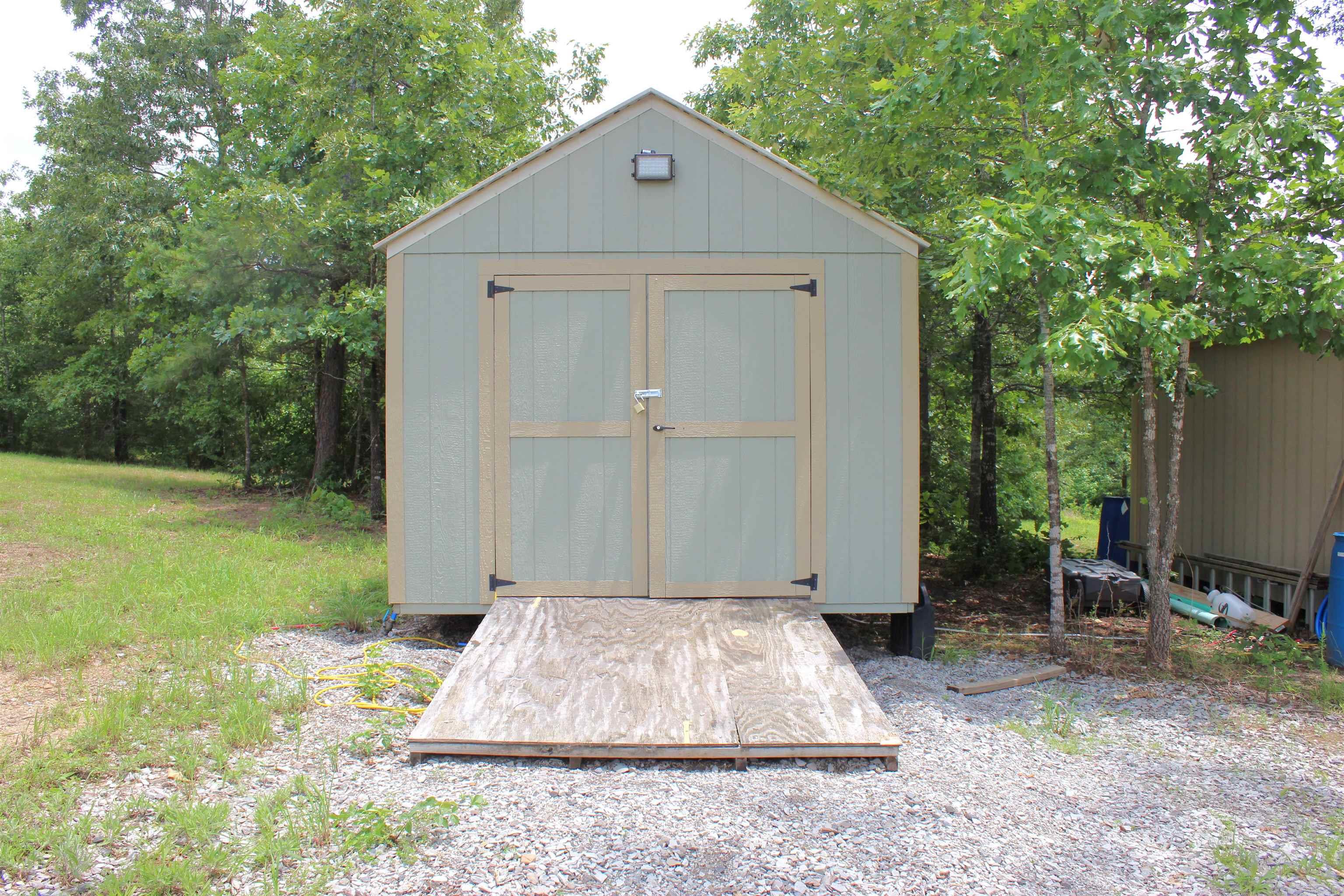 623 Batesville Mountain  Damascus, AR