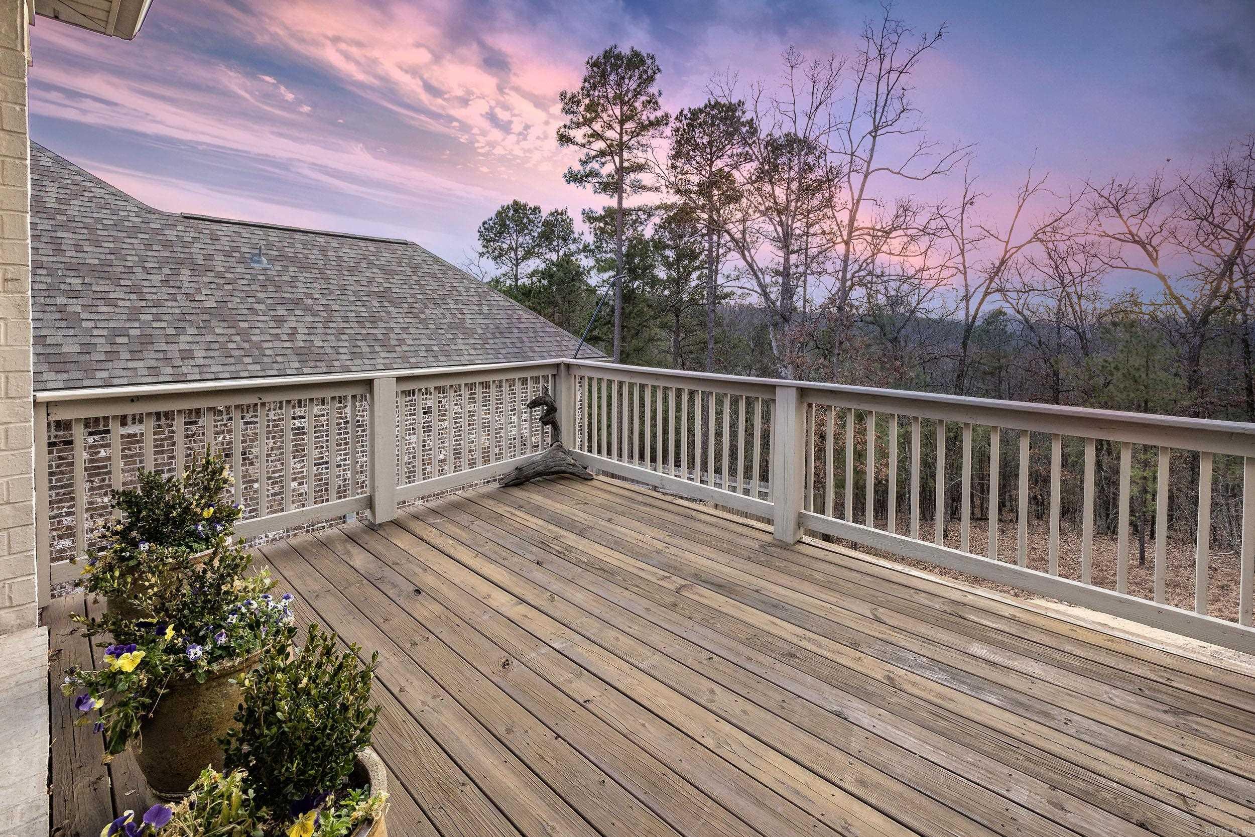 153 Ridgeview  Maumelle, AR