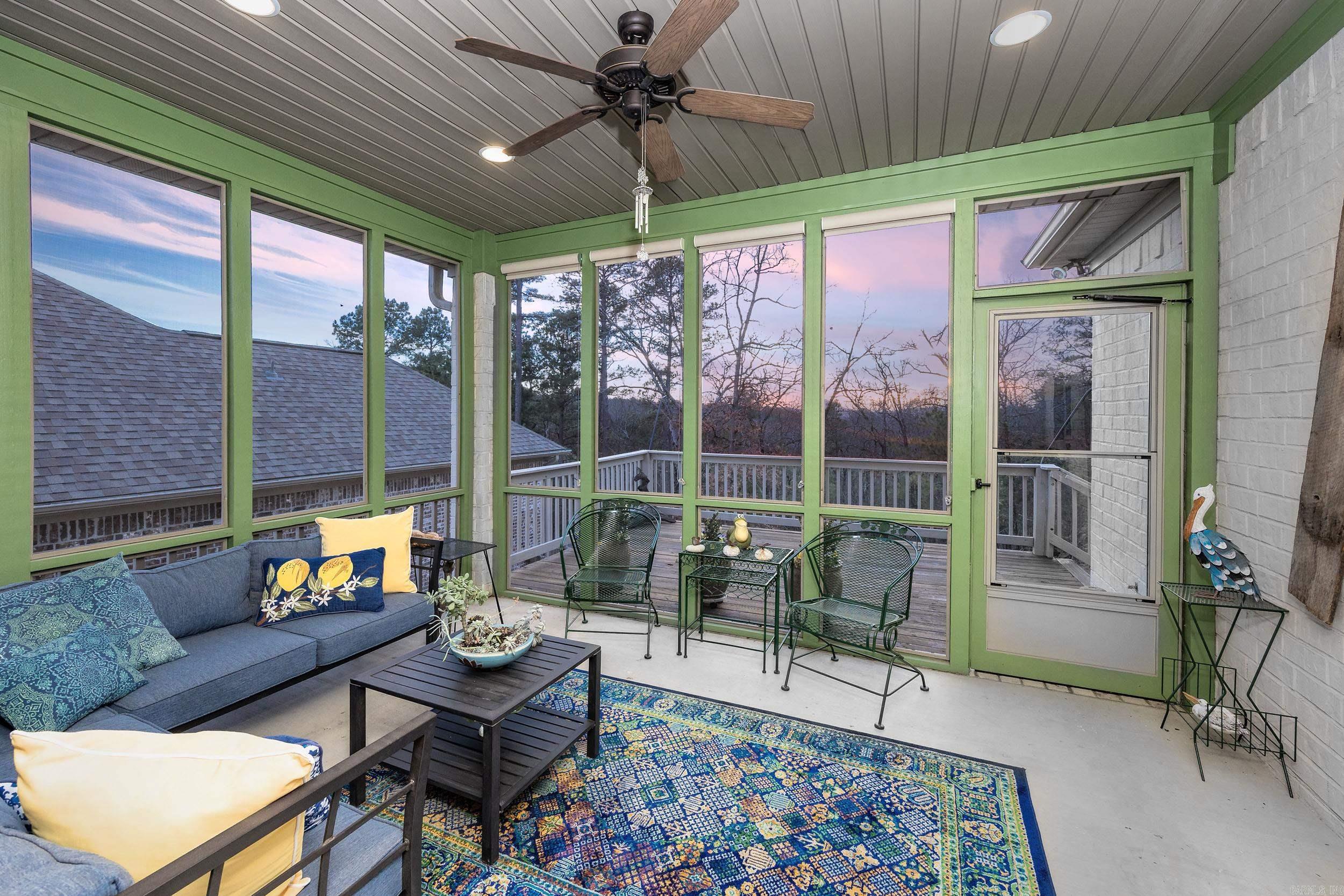 153 Ridgeview  Maumelle, AR