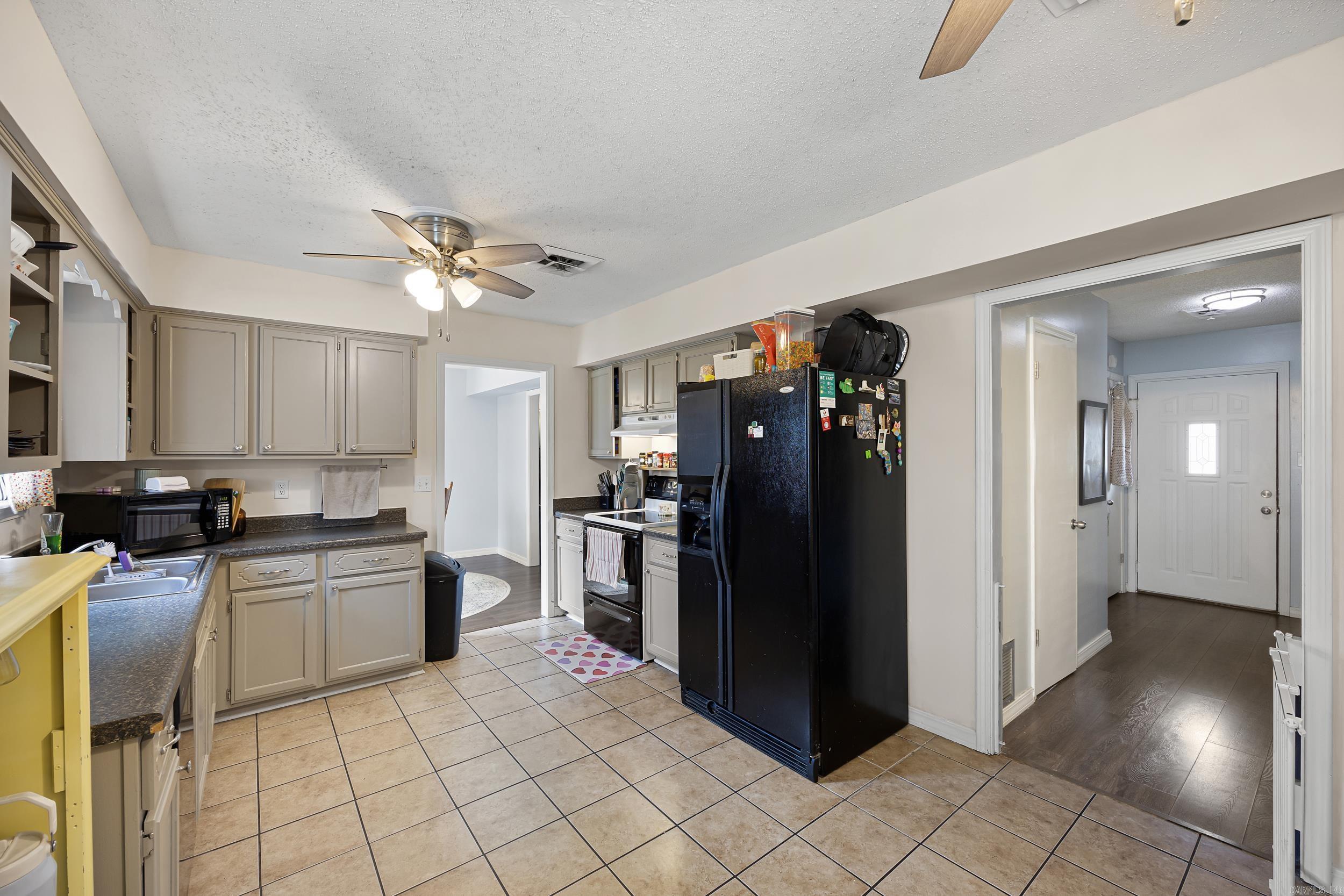 1512 N Jackson  Russellville, AR