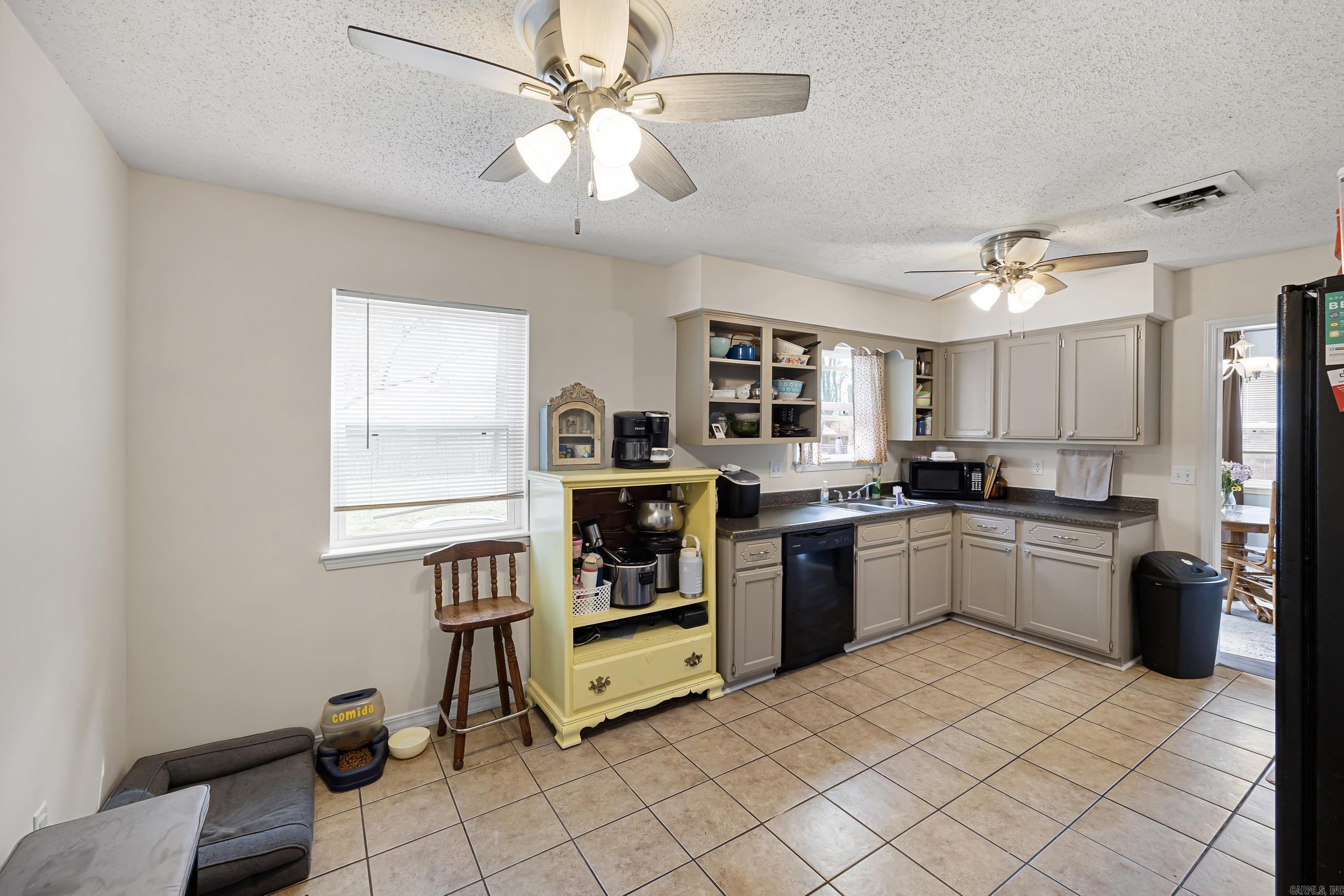 1512 N Jackson  Russellville, AR