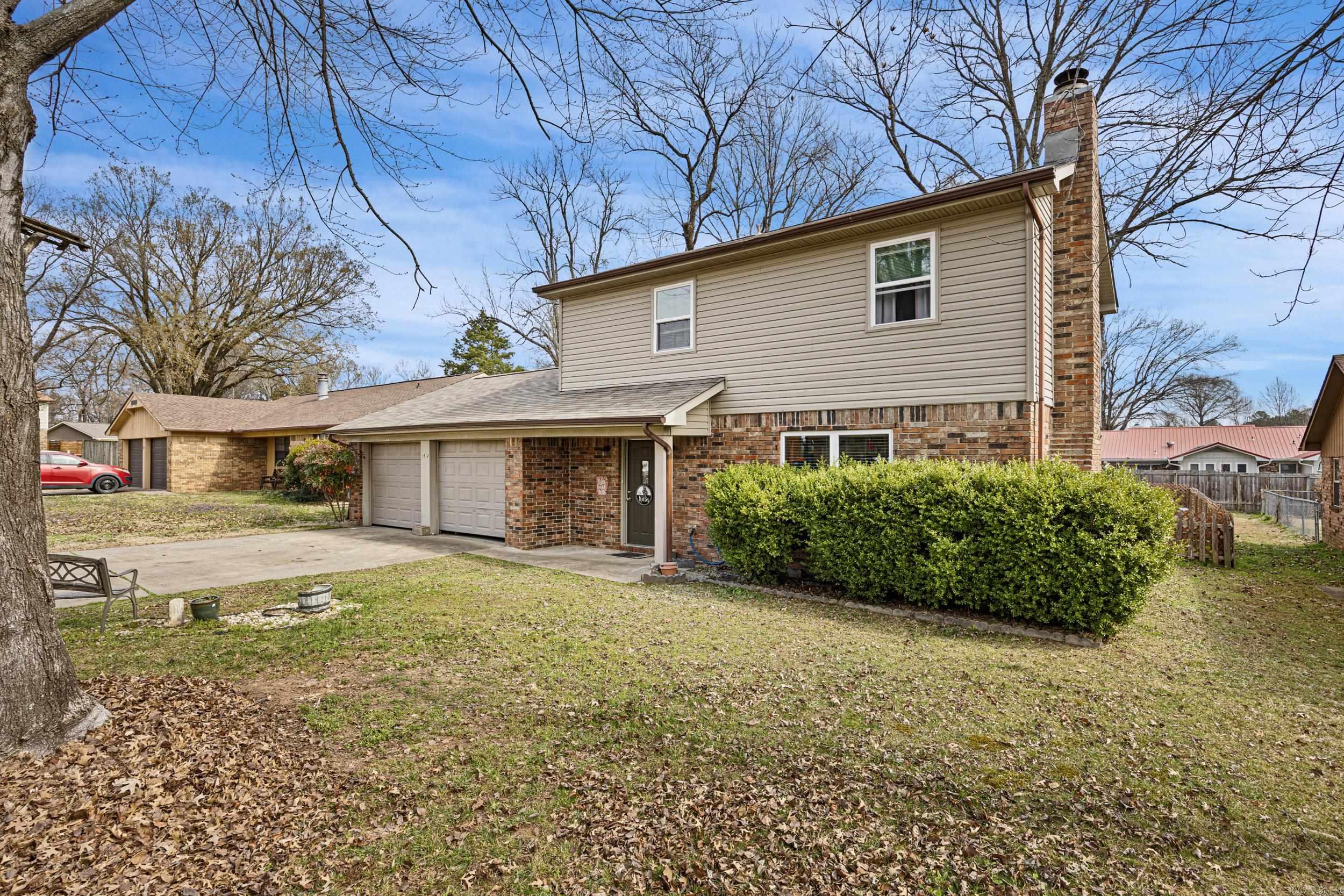 1512 N Jackson  Russellville, AR