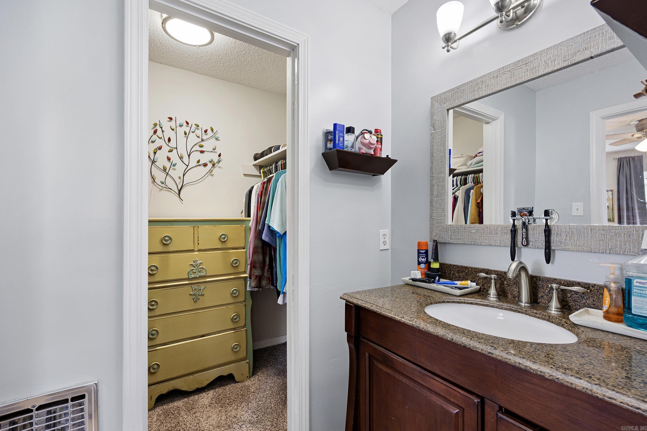 1512 N Jackson  Russellville, AR