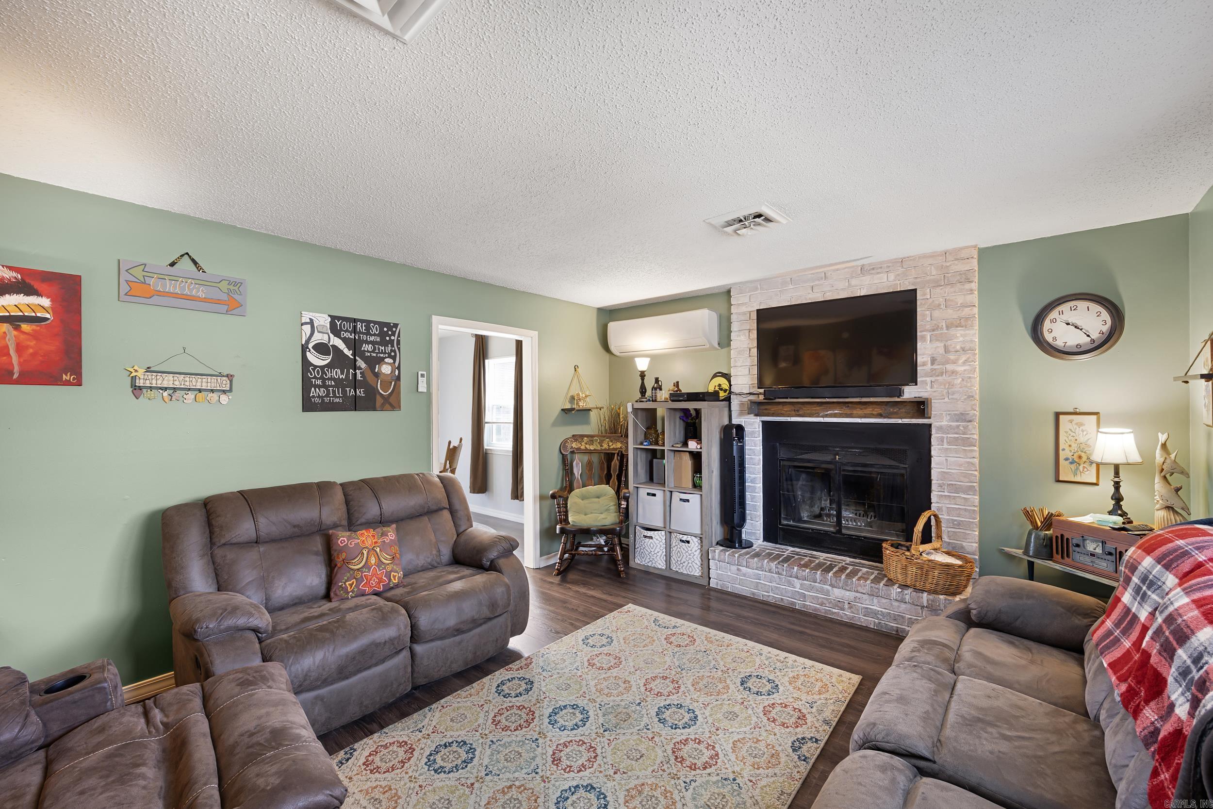 1512 N Jackson  Russellville, AR