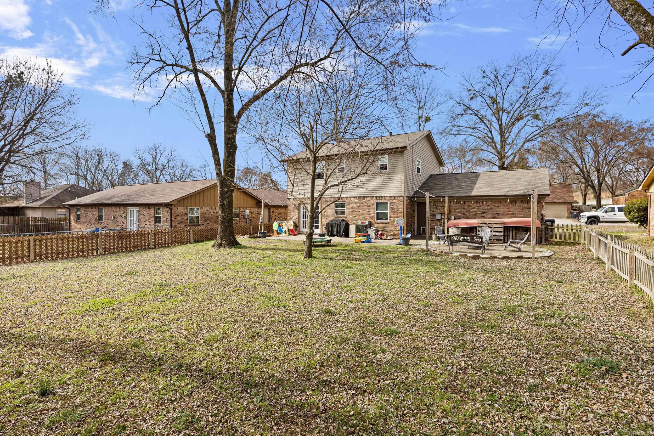 1512 N Jackson  Russellville, AR