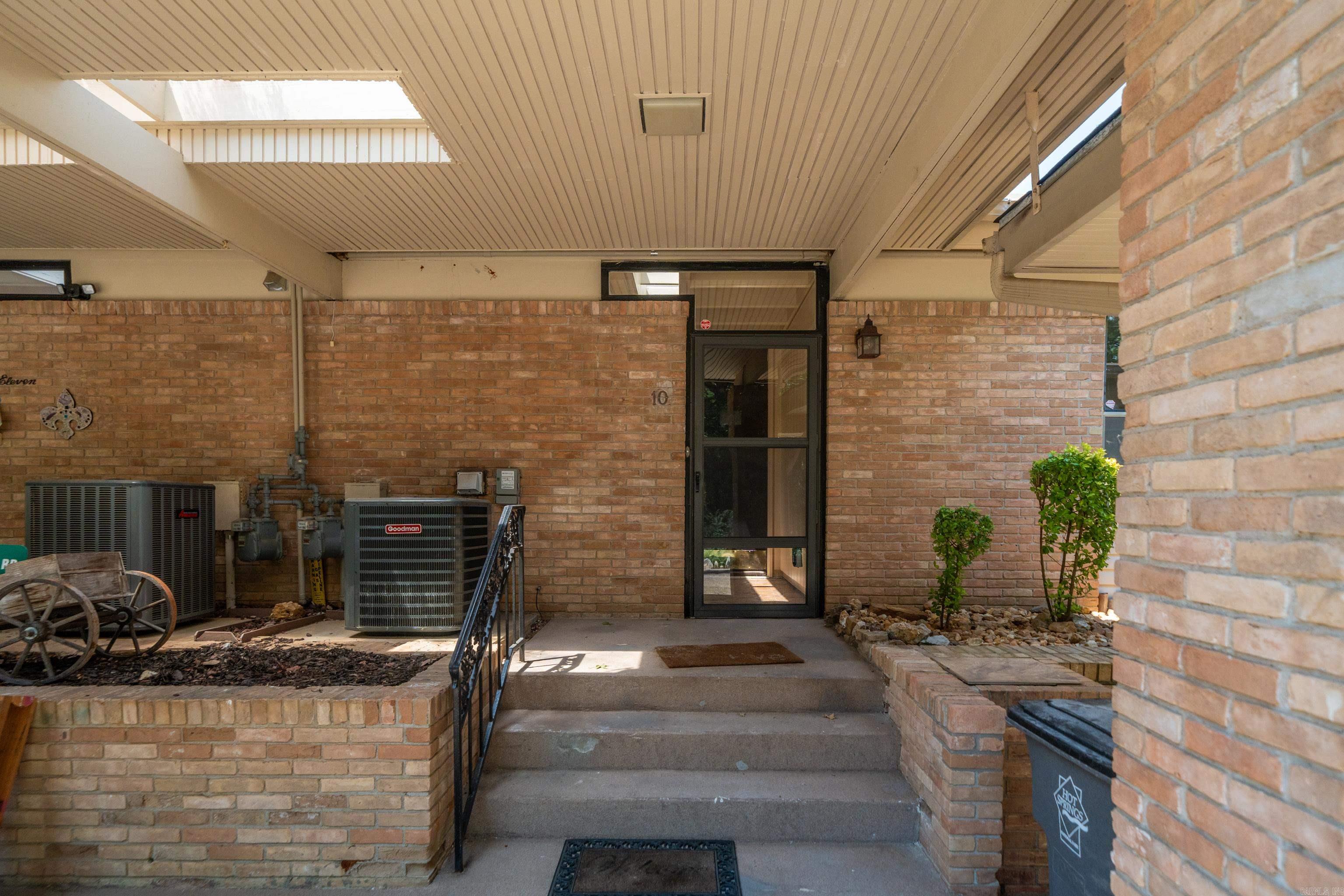 575 BELVEDERE  Hot Springs, AR