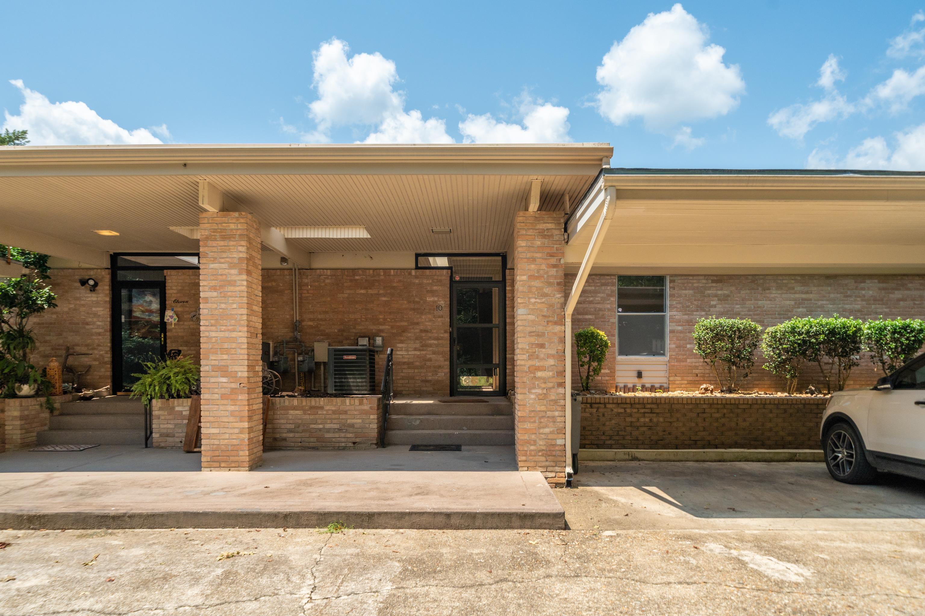 575 BELVEDERE  Hot Springs, AR