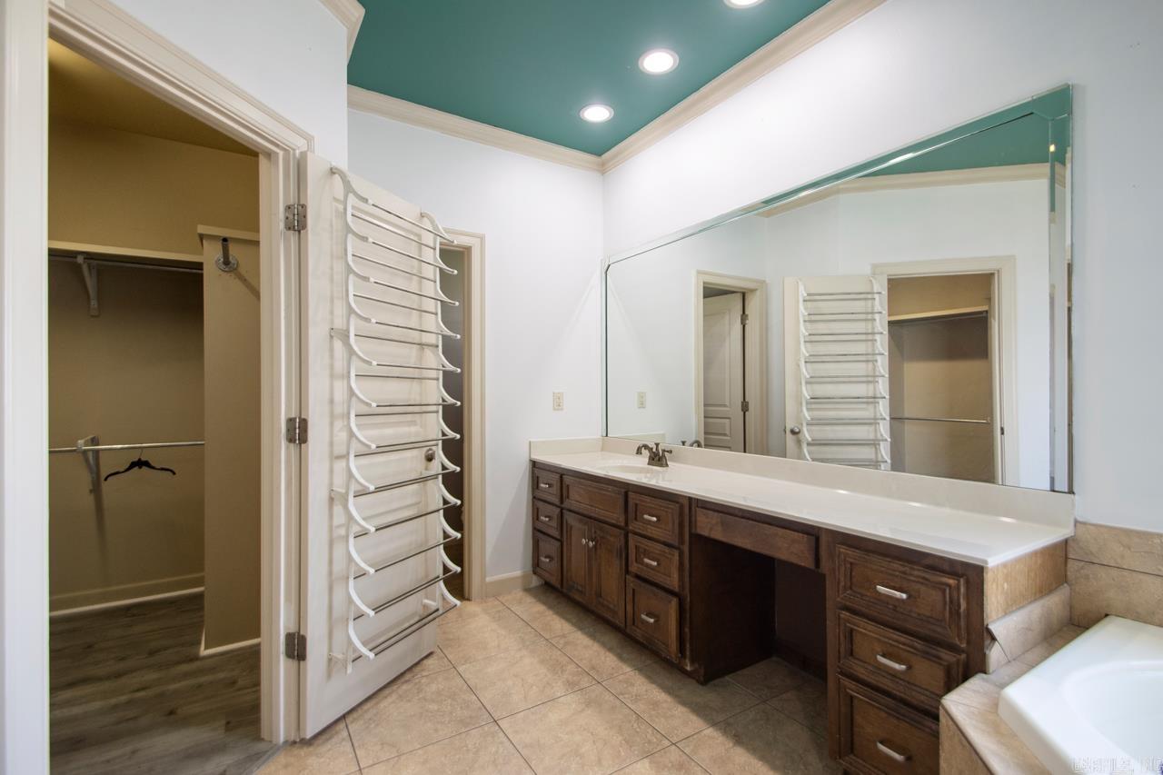 1250 Edge Valley  Conway, AR