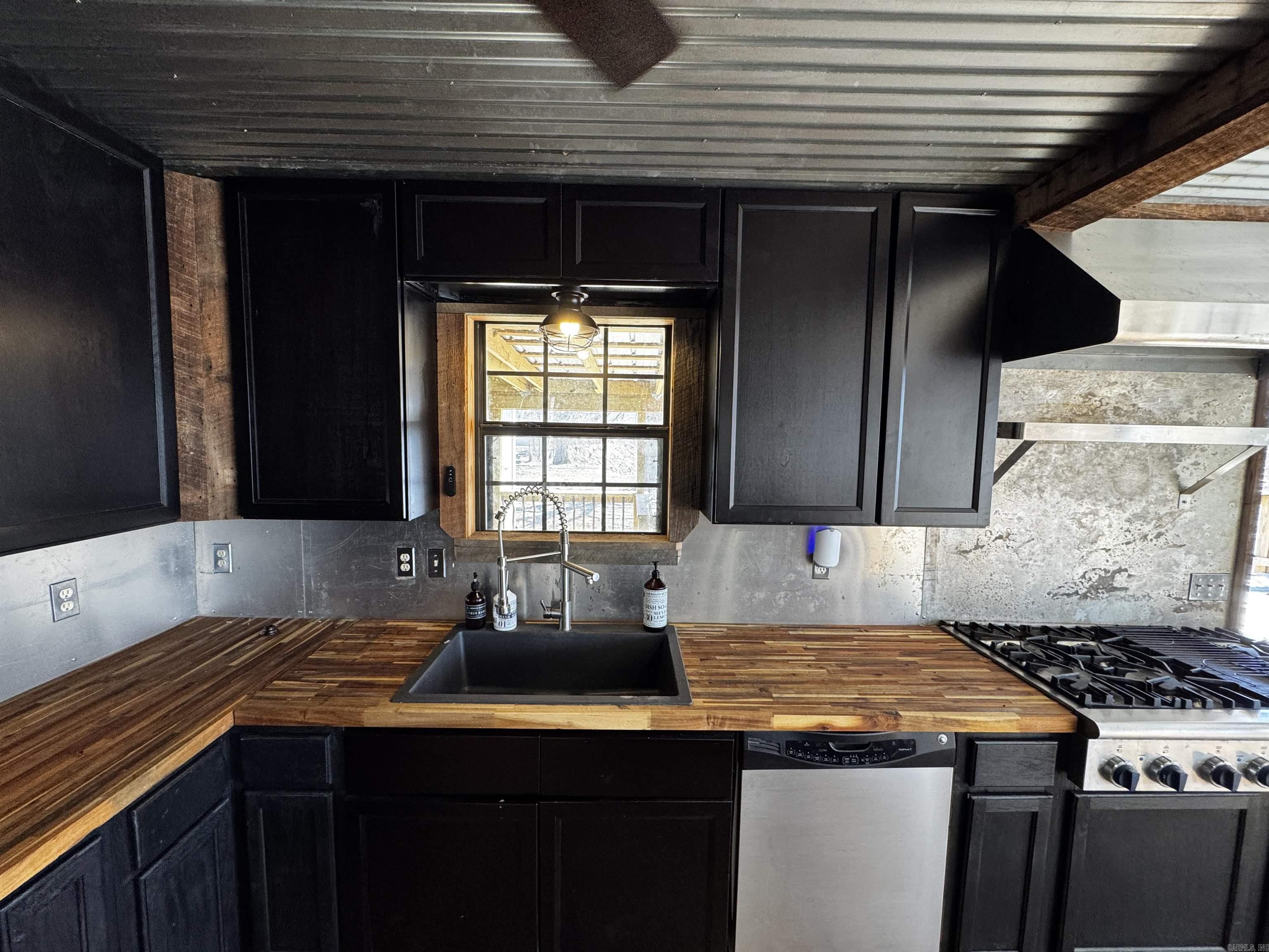 469 Taylor Bay  Augusta, AR