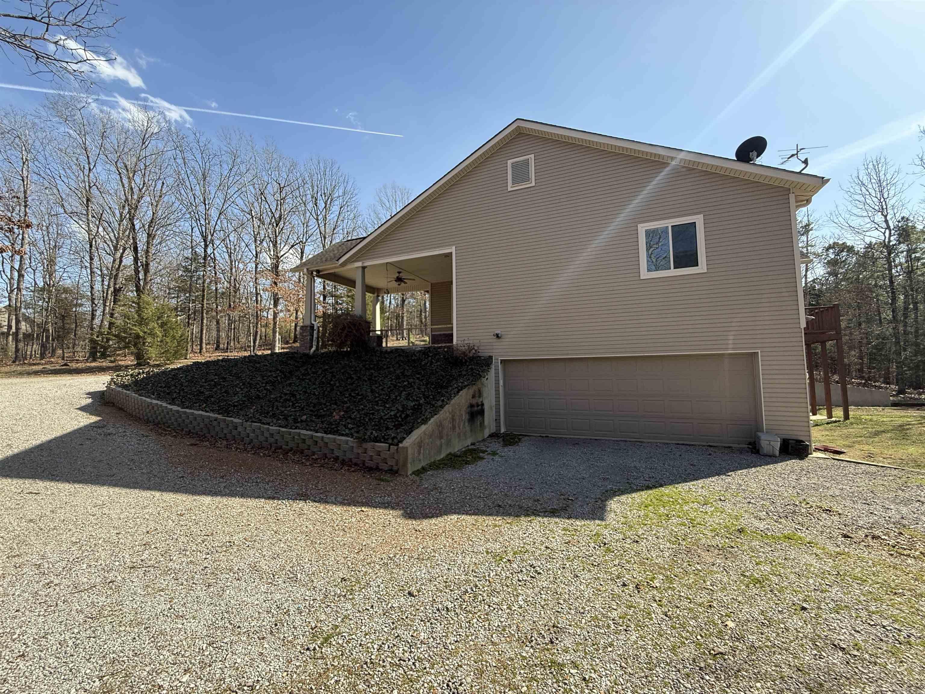 95 Red Oak St.  Pleasant Plains, AR