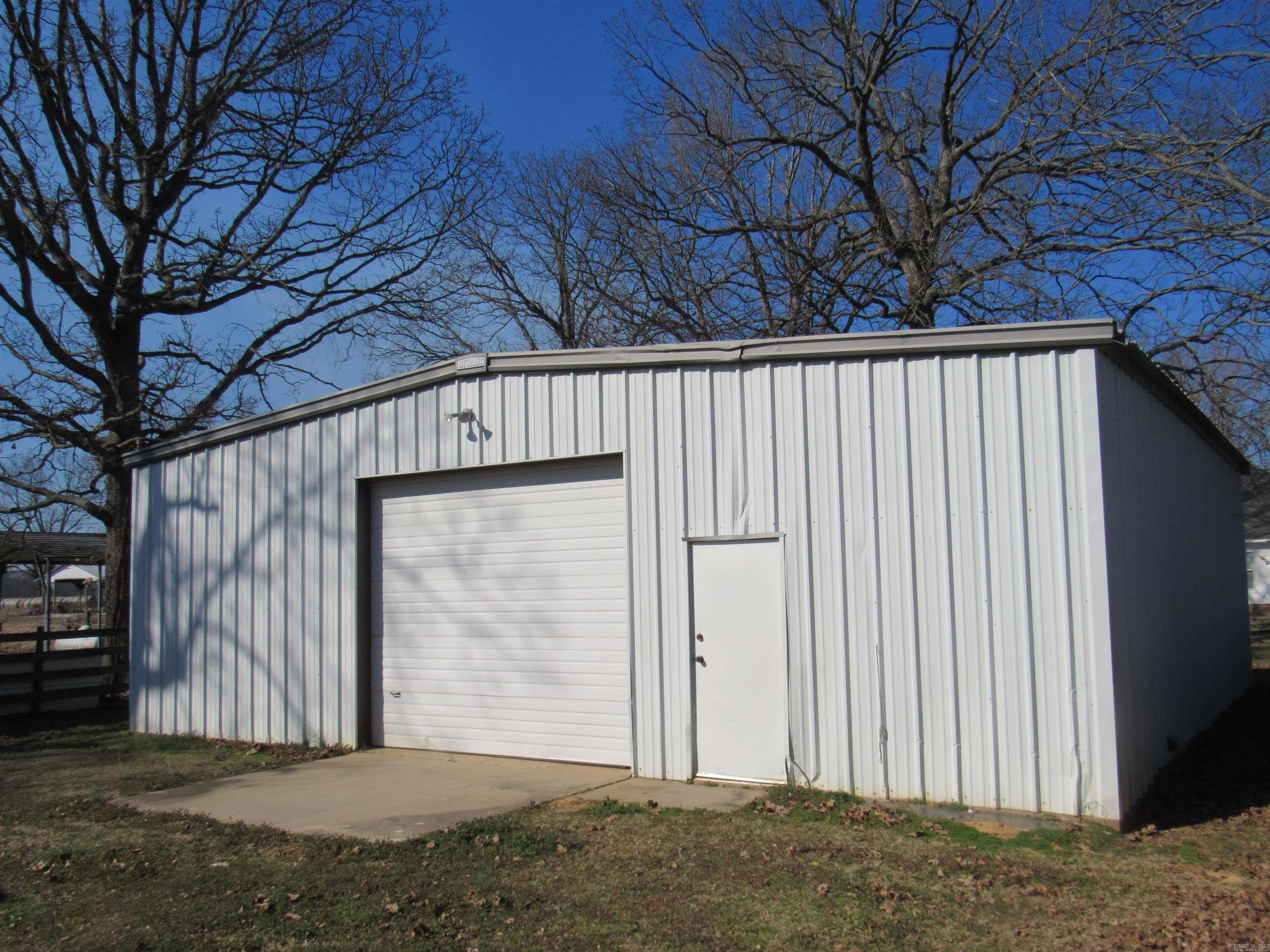 3875 Highway 236  Carlisle, AR