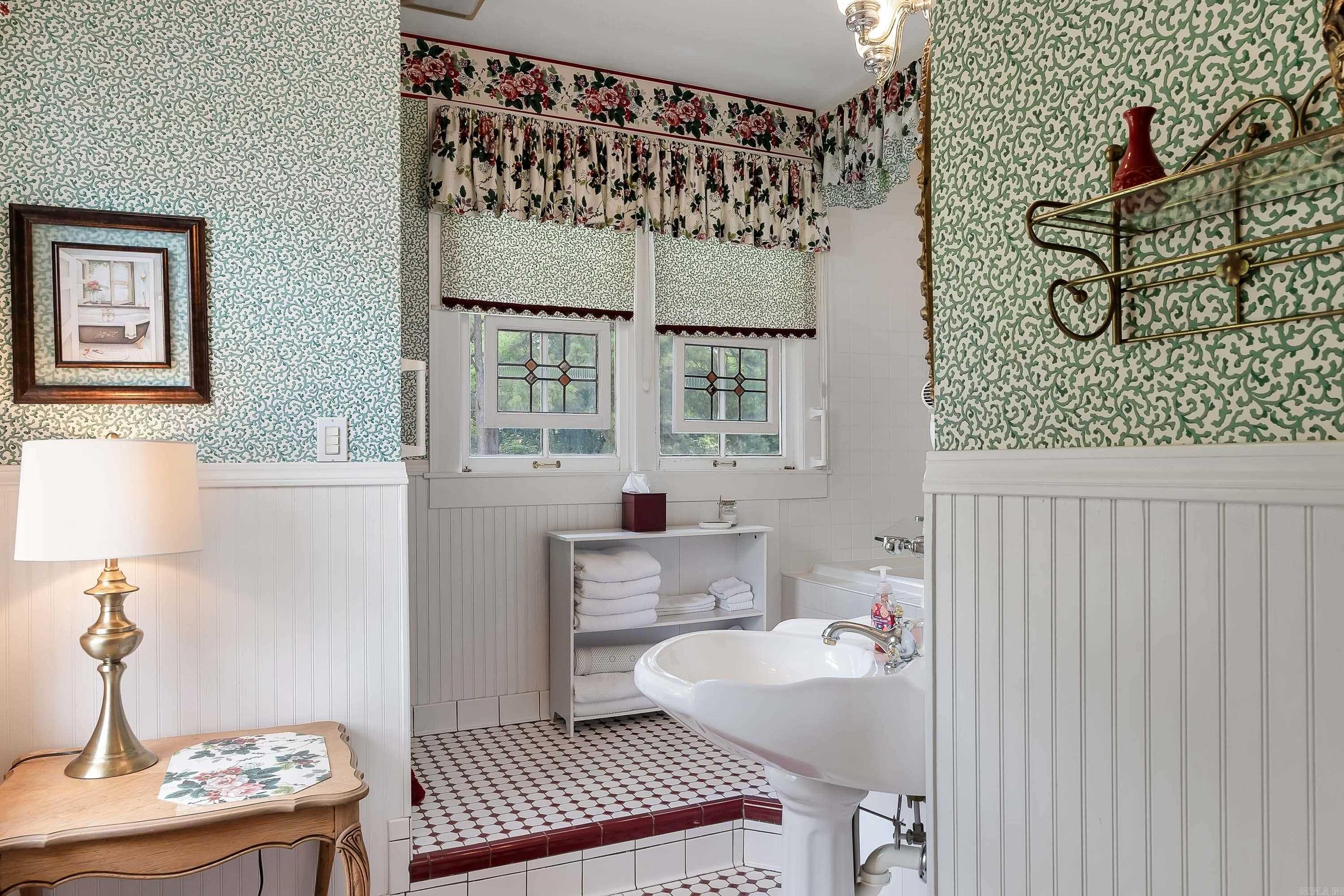 611 W Court  Paragould, AR