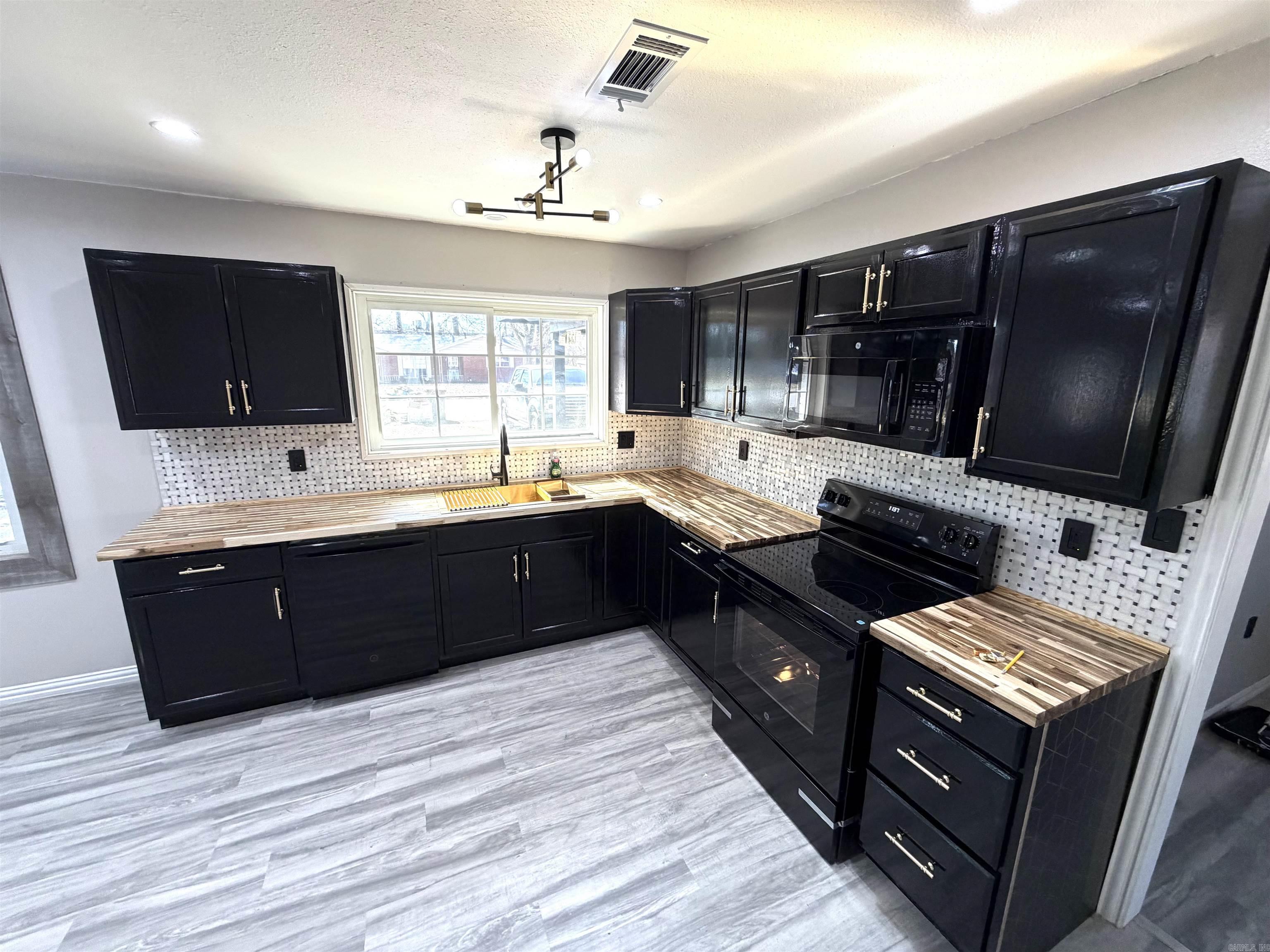 1603 Belmoor  Pine Bluff, AR