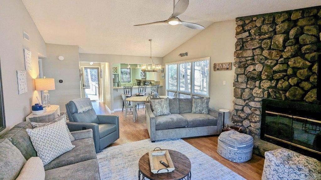 21 Pine Cove  Mount Ida, AR