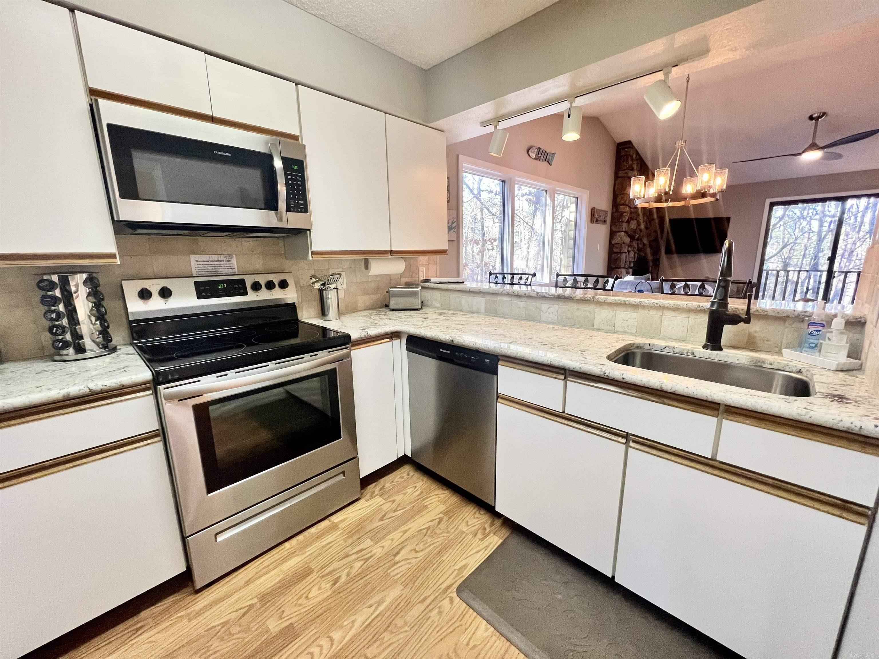 21 Pine Cove  Mount Ida, AR