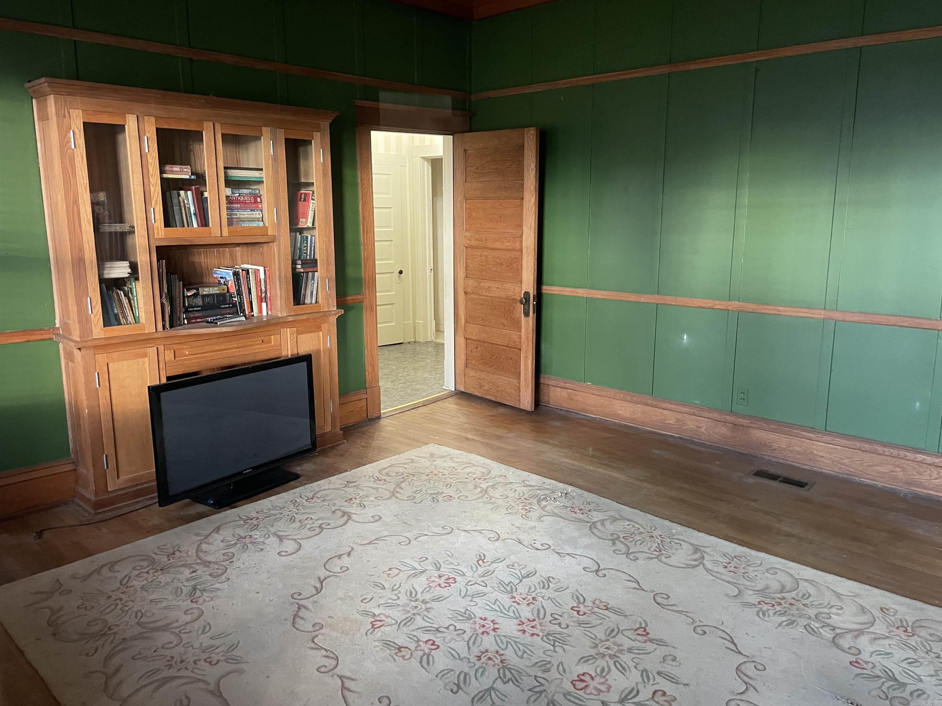 182 2nd  Holly Grove, AR