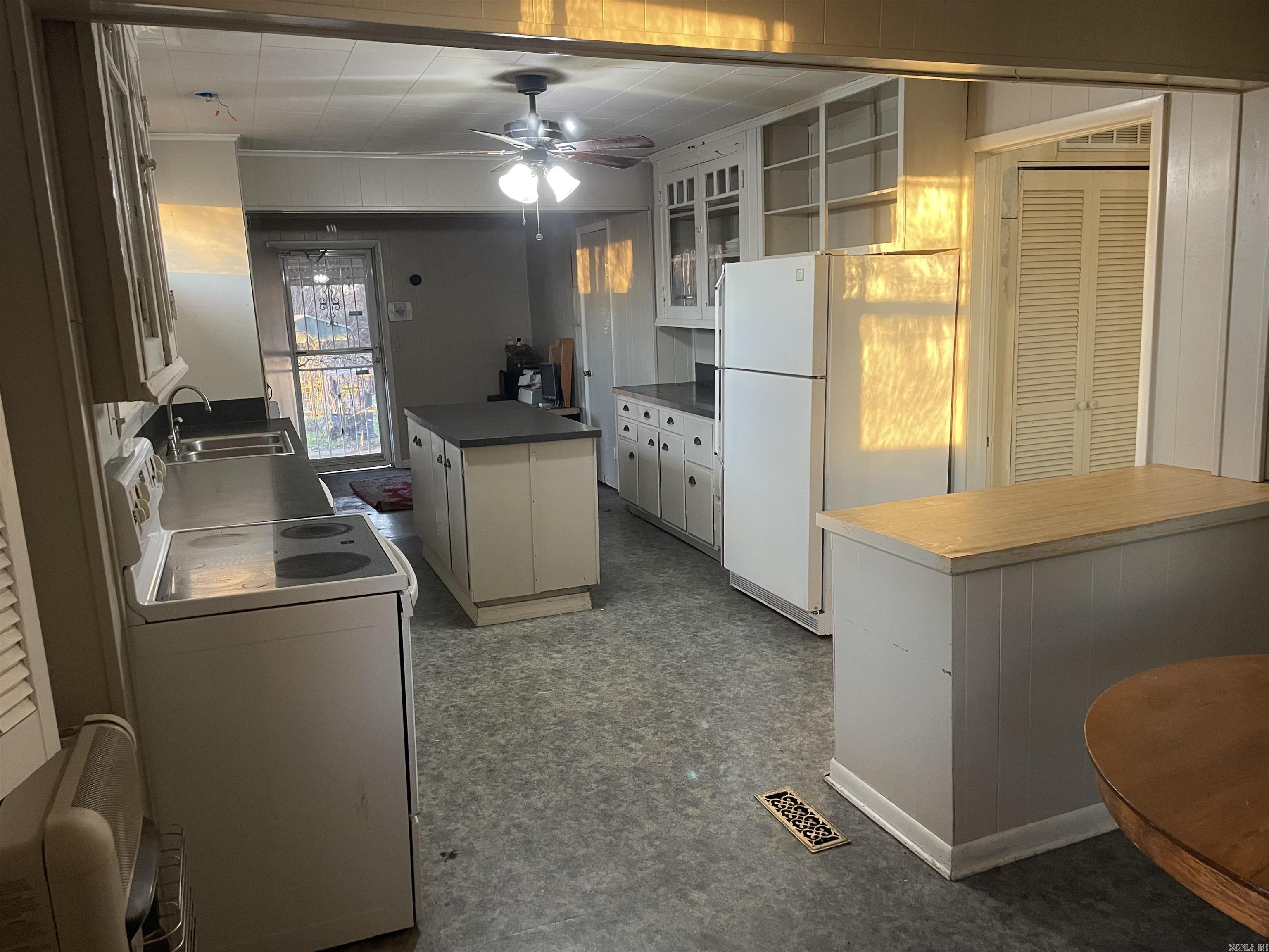 182 2nd  Holly Grove, AR