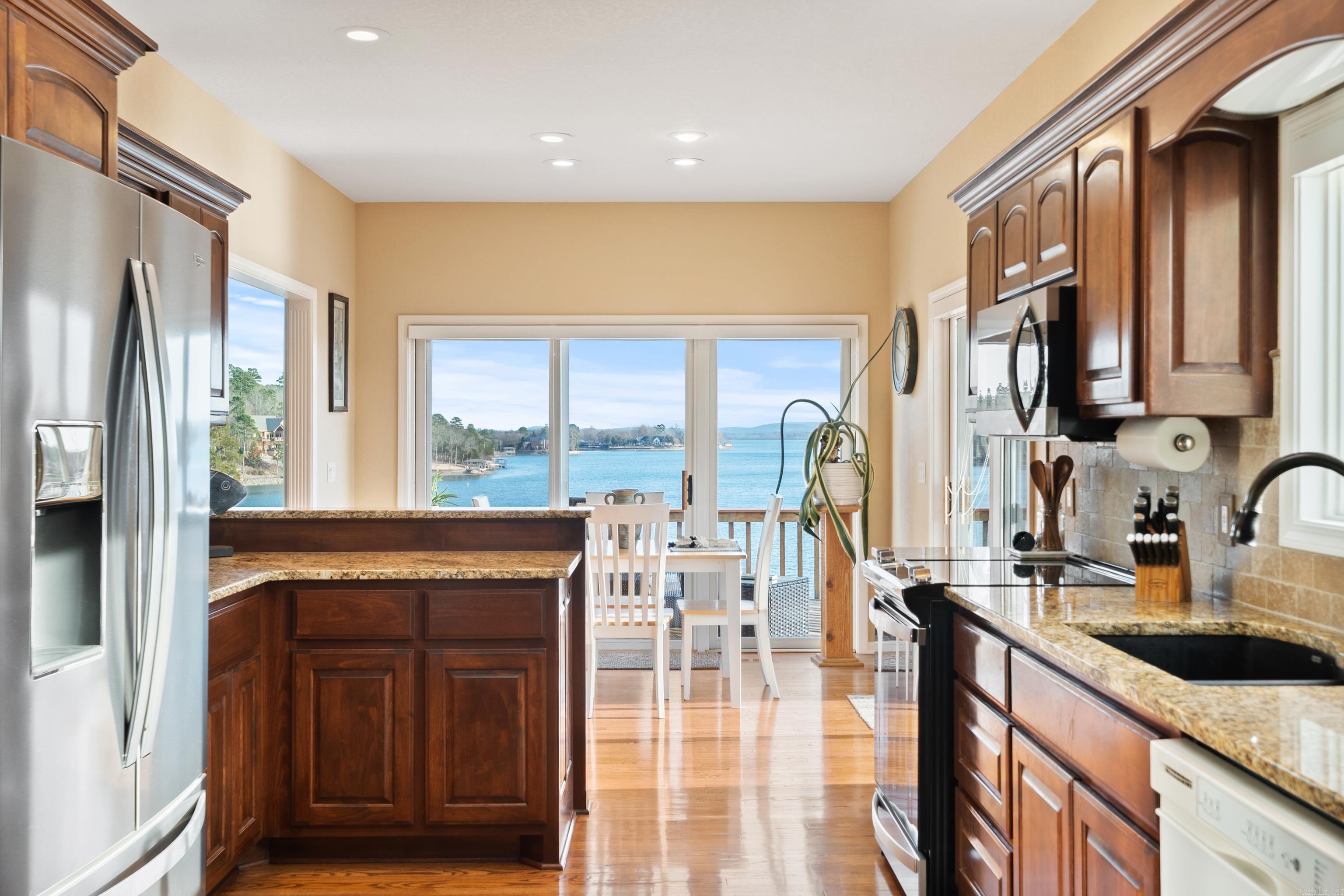 11 Oliete Ln  Hot Springs Village, AR