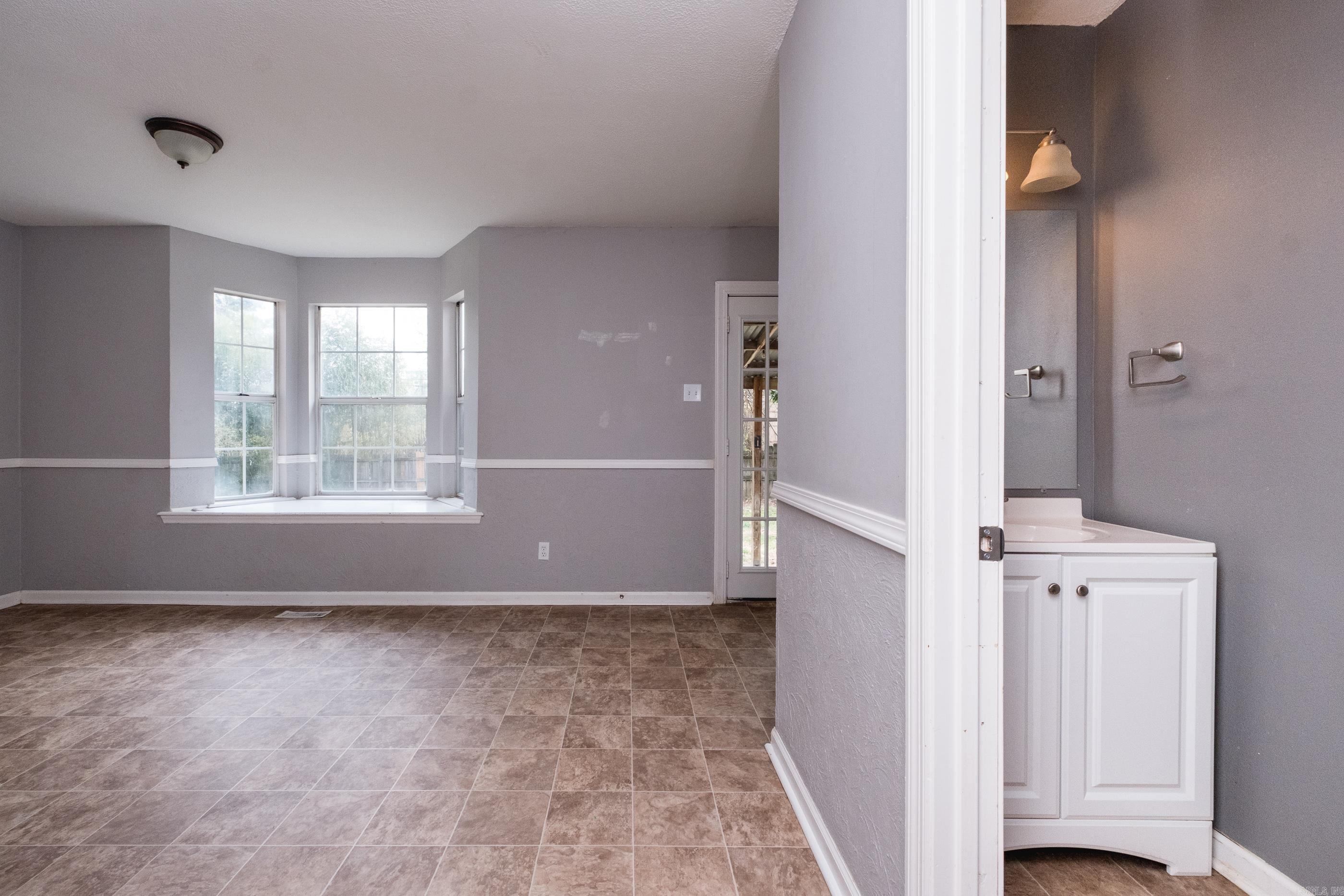 29 Oak Tree  North Little Rock, AR