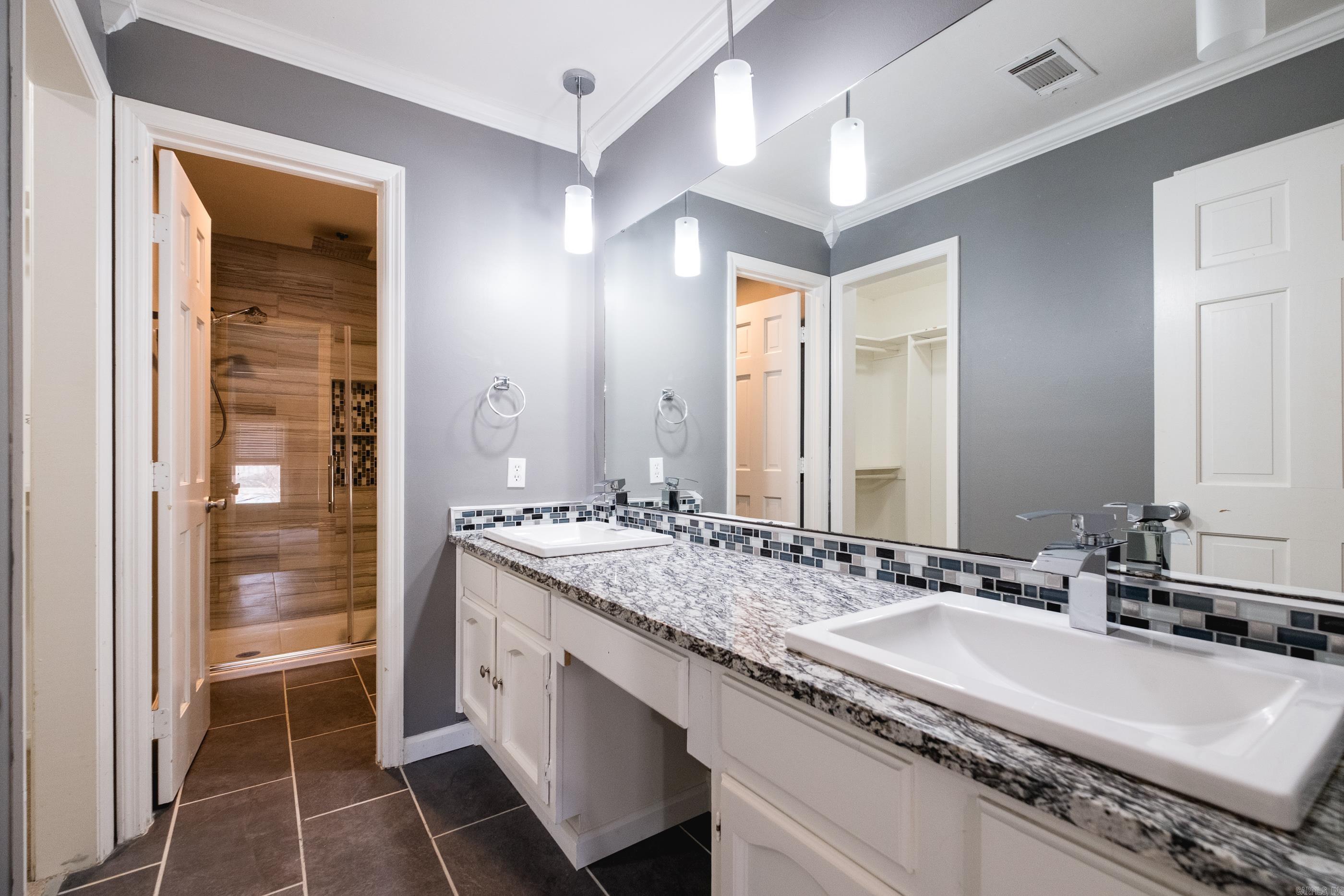 29 Oak Tree  North Little Rock, AR