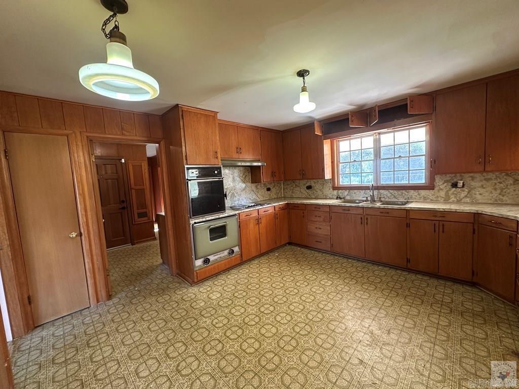 1408 E Main St.  Atlanta, TX