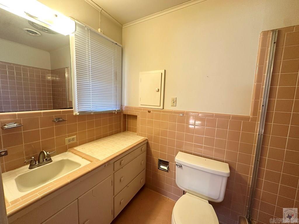 1408 E Main St.  Atlanta, TX