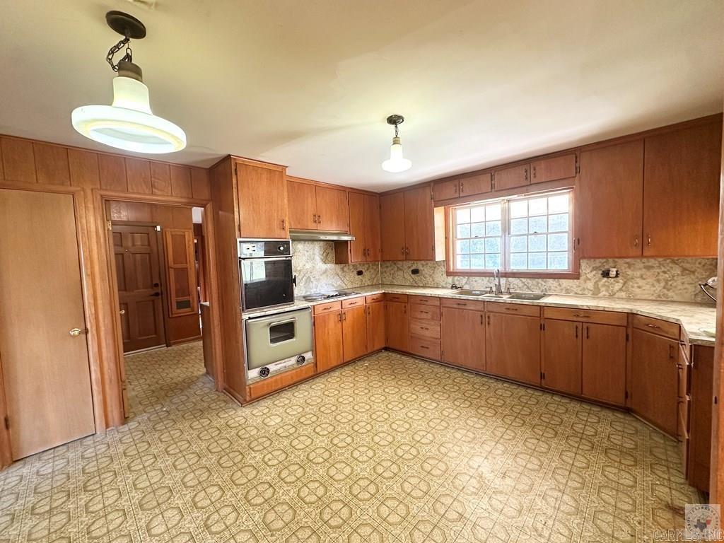 1408 E Main St.  Atlanta, TX