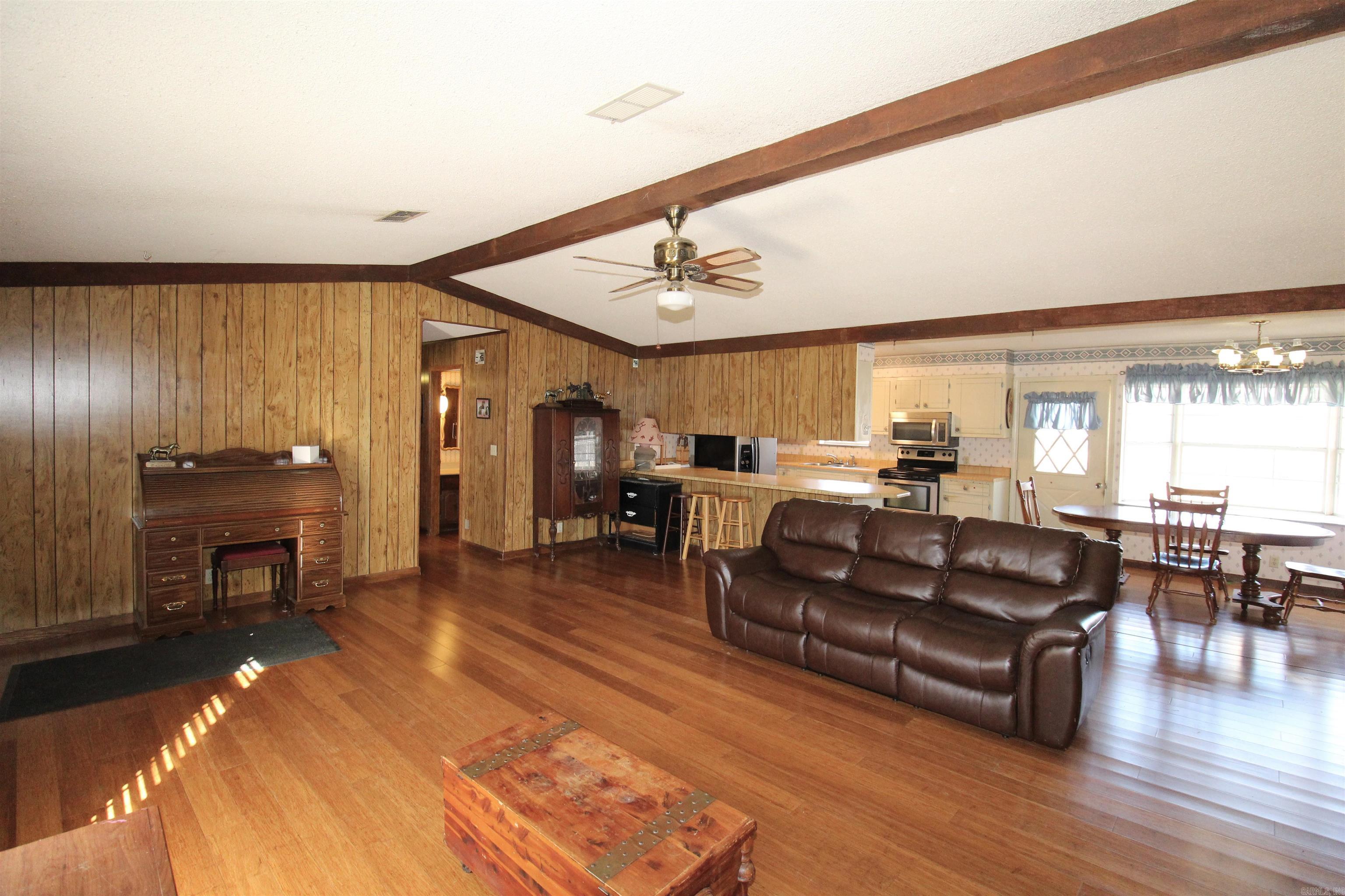 612 Sanders Dr  Redfield, AR