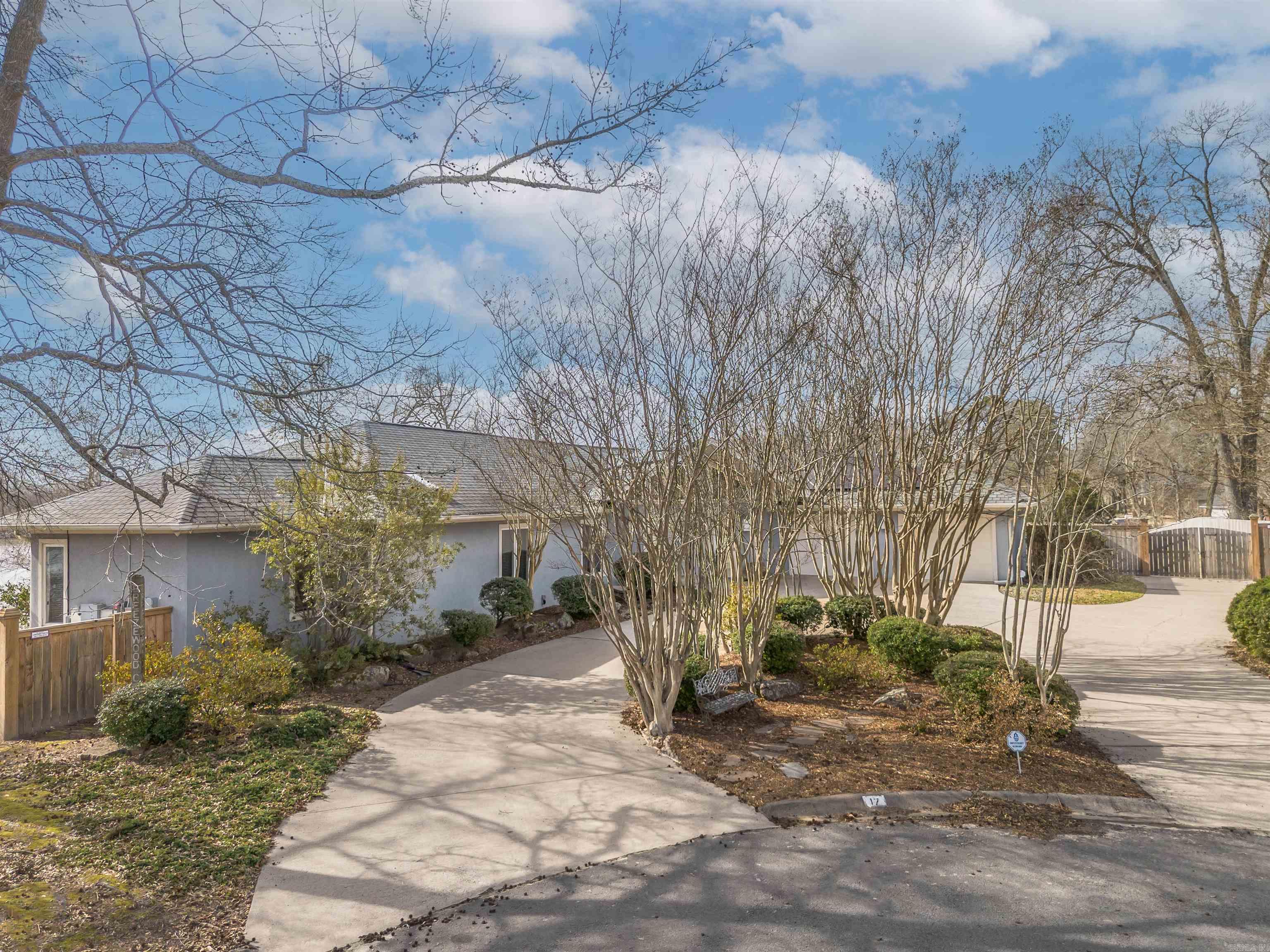 17 BREEZEWOOD  Maumelle, AR