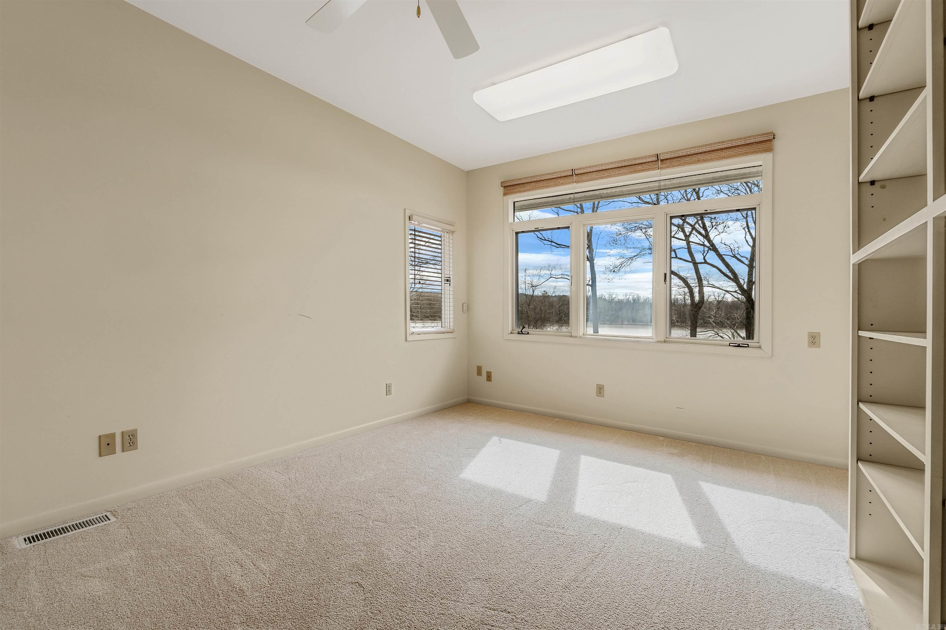 17 BREEZEWOOD  Maumelle, AR