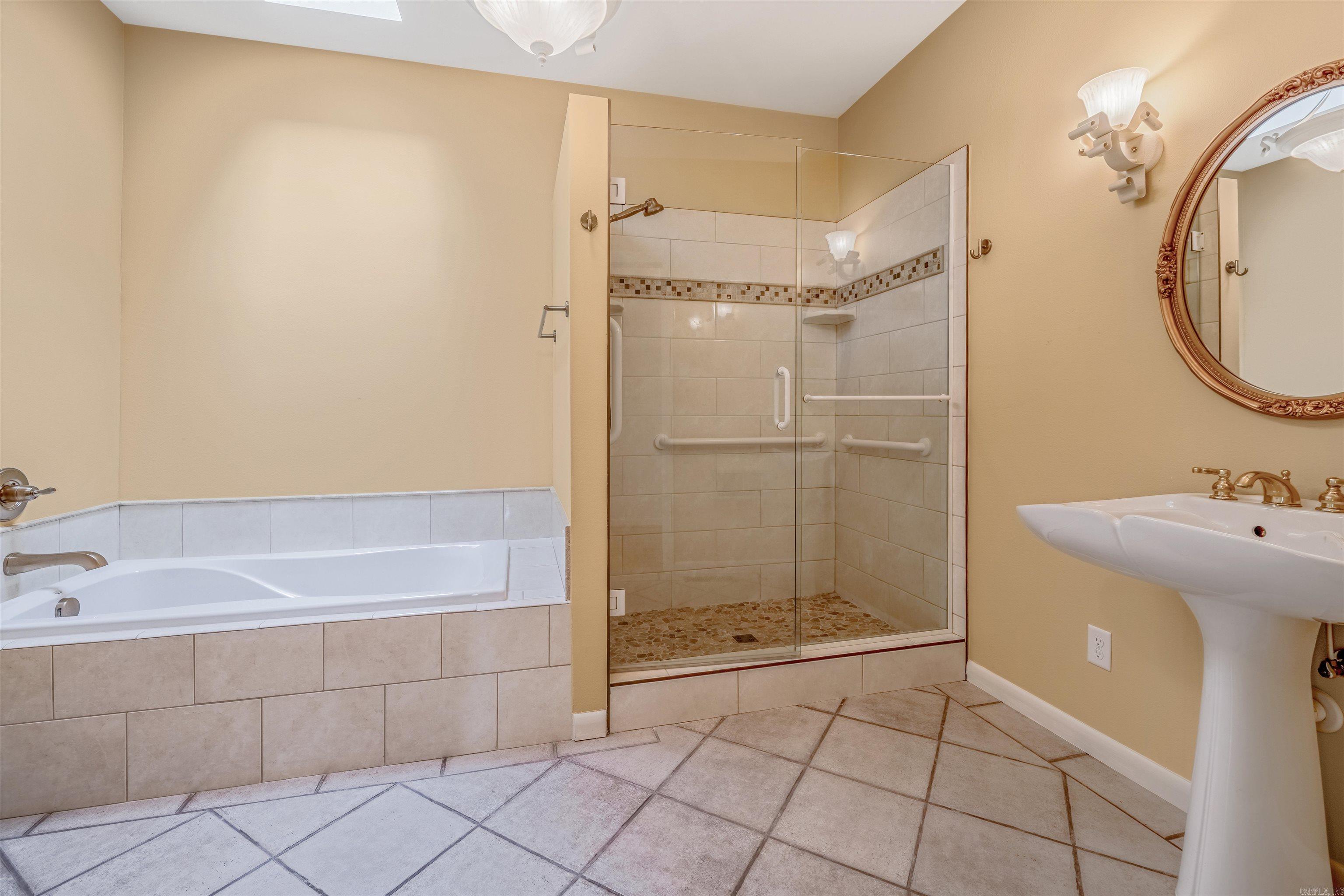 17 BREEZEWOOD  Maumelle, AR