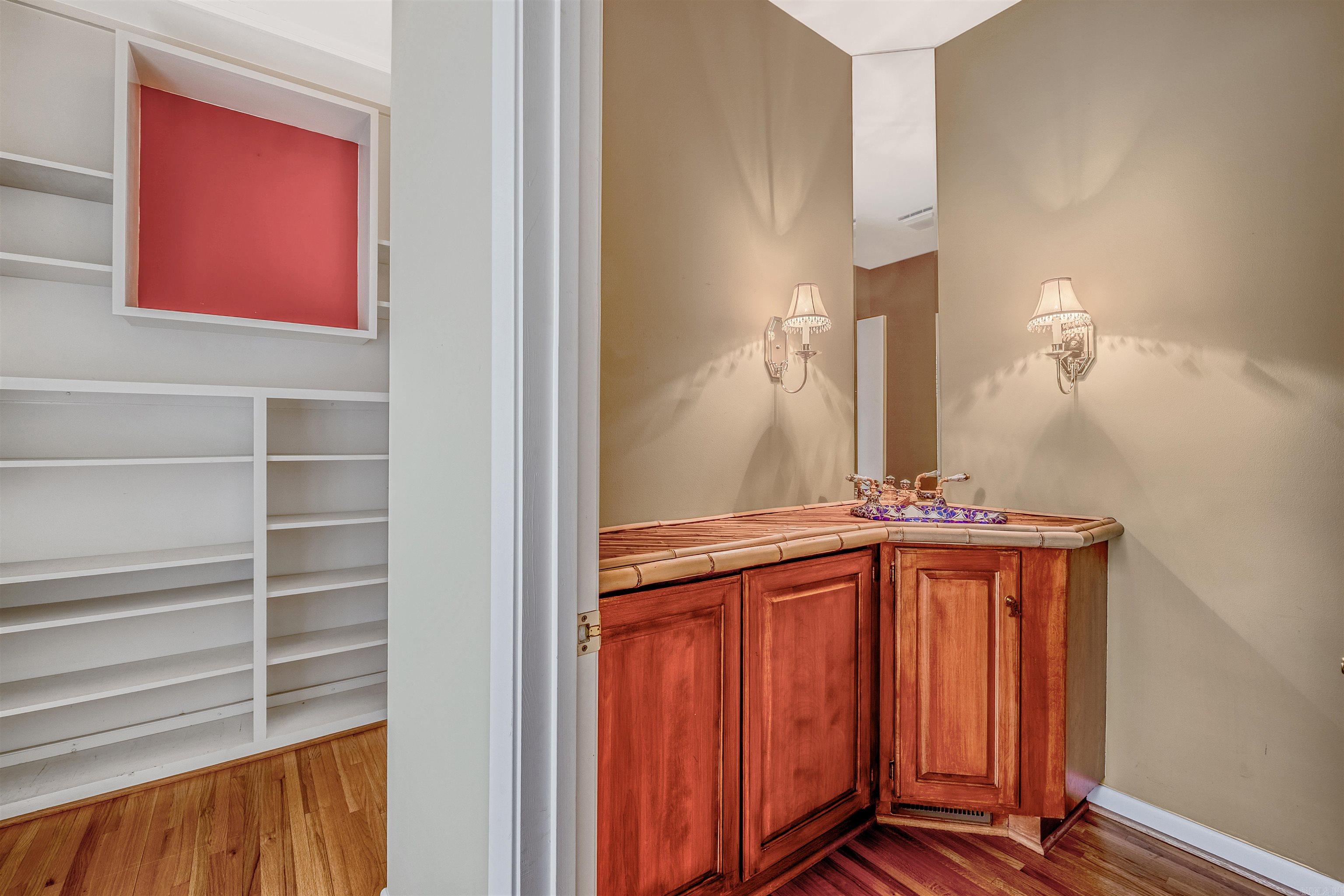 17 BREEZEWOOD  Maumelle, AR