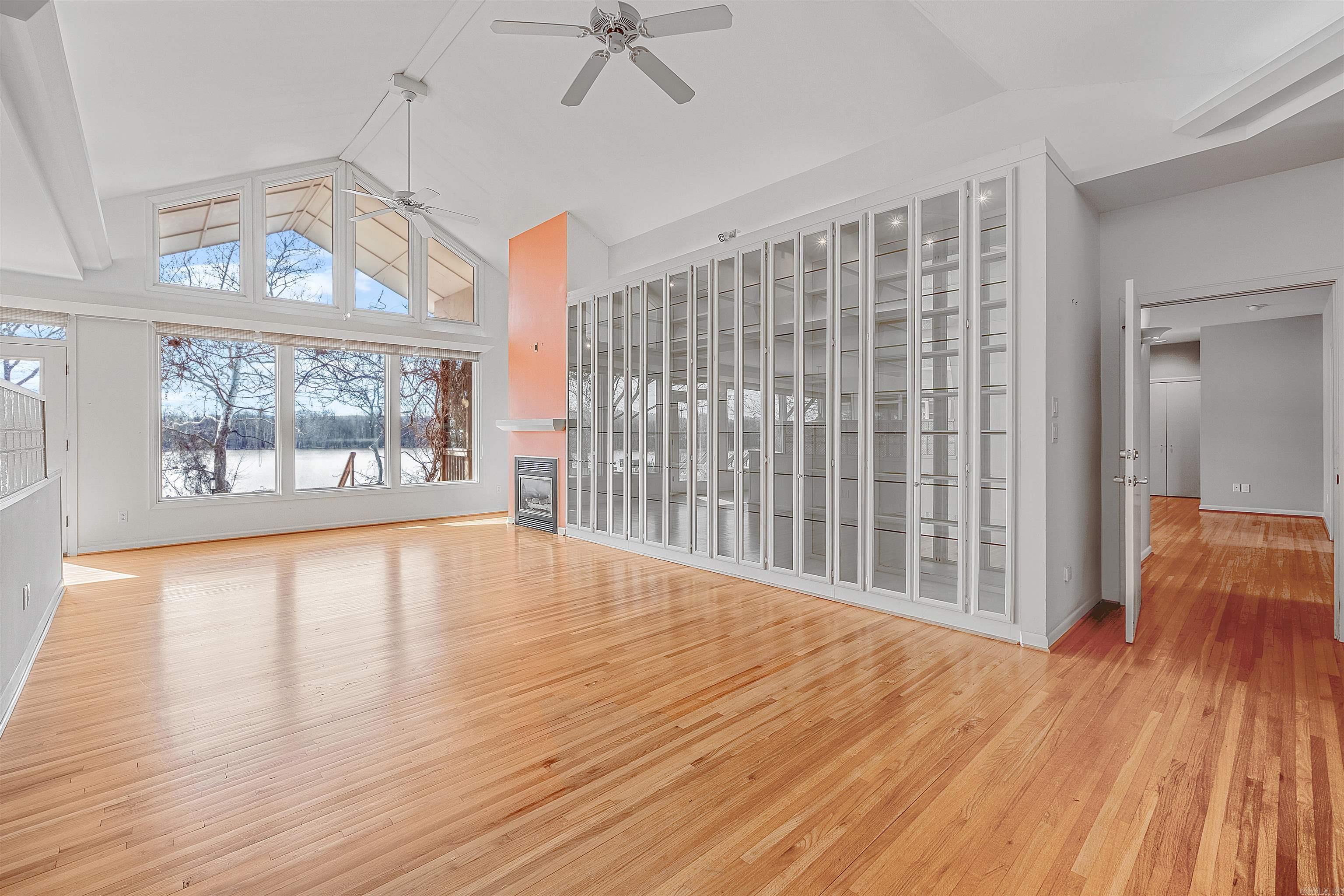 17 BREEZEWOOD  Maumelle, AR