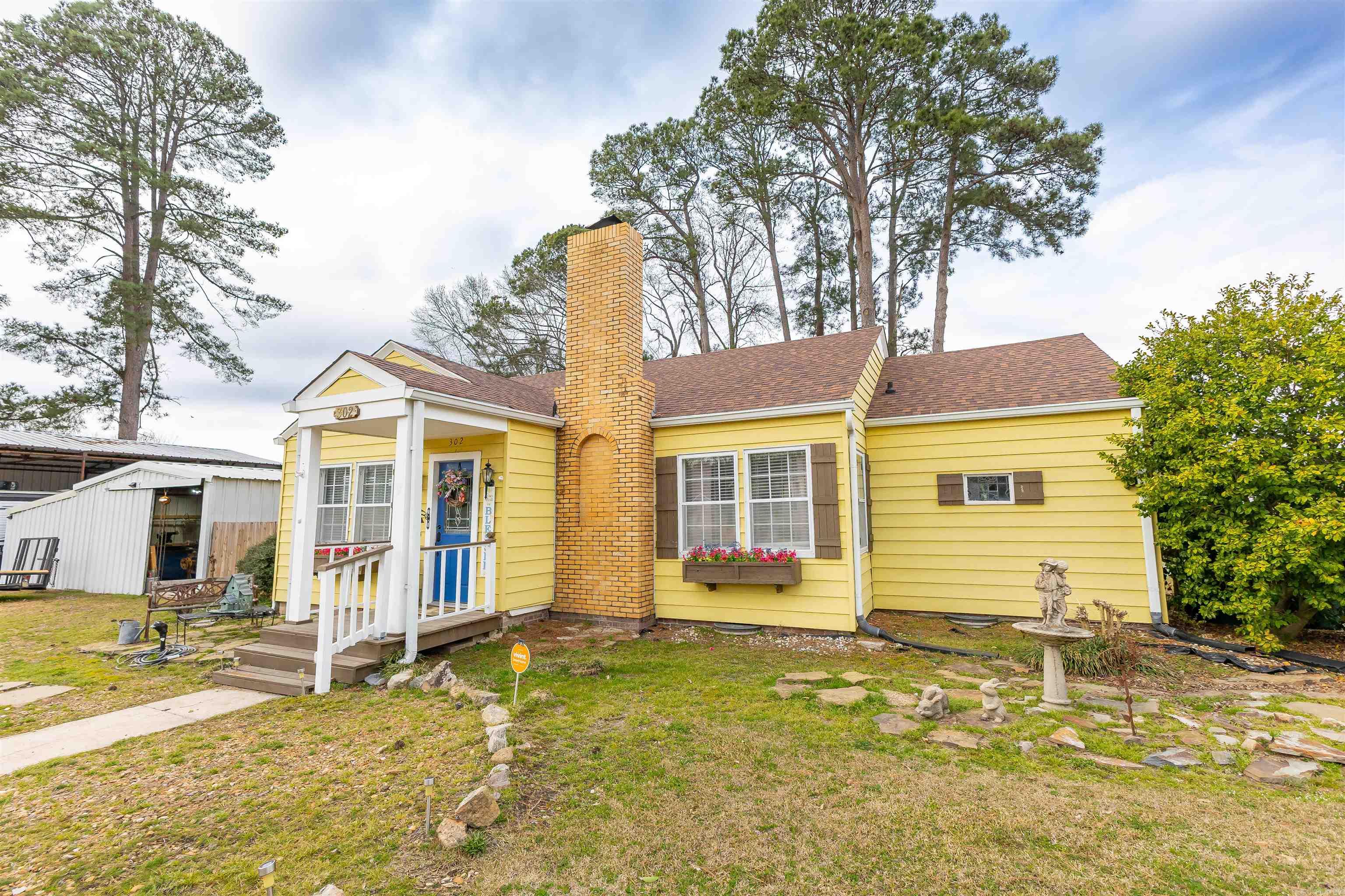 302 W Main St  Emerson, AR