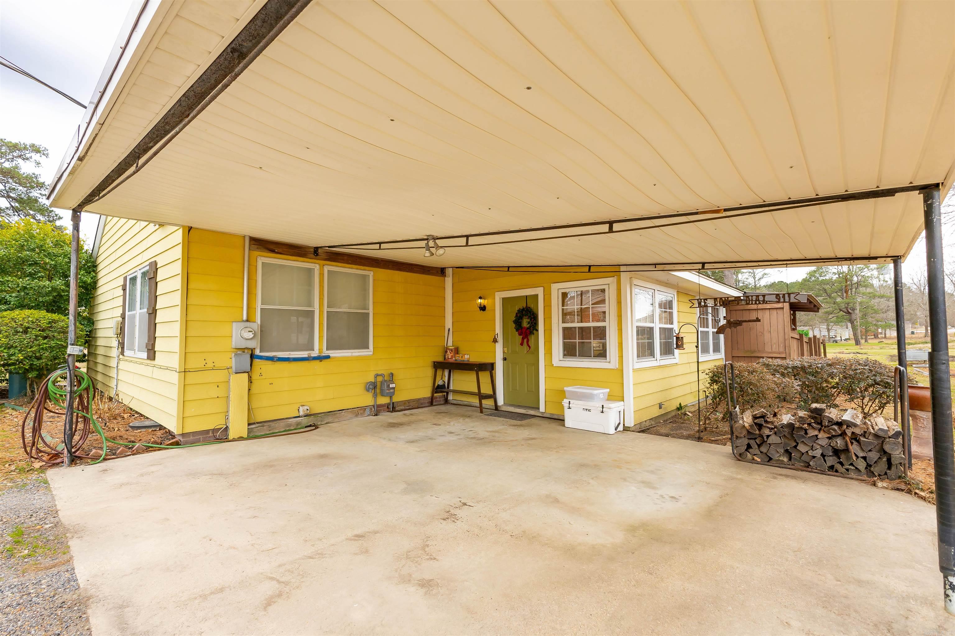 302 W Main St  Emerson, AR